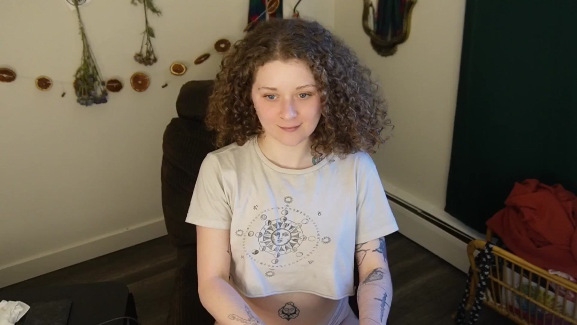 Gallery image thumbnail from PeachyQueen_'s myfreecams stream on, 02/21/2026, 24:01 image 15 of 20