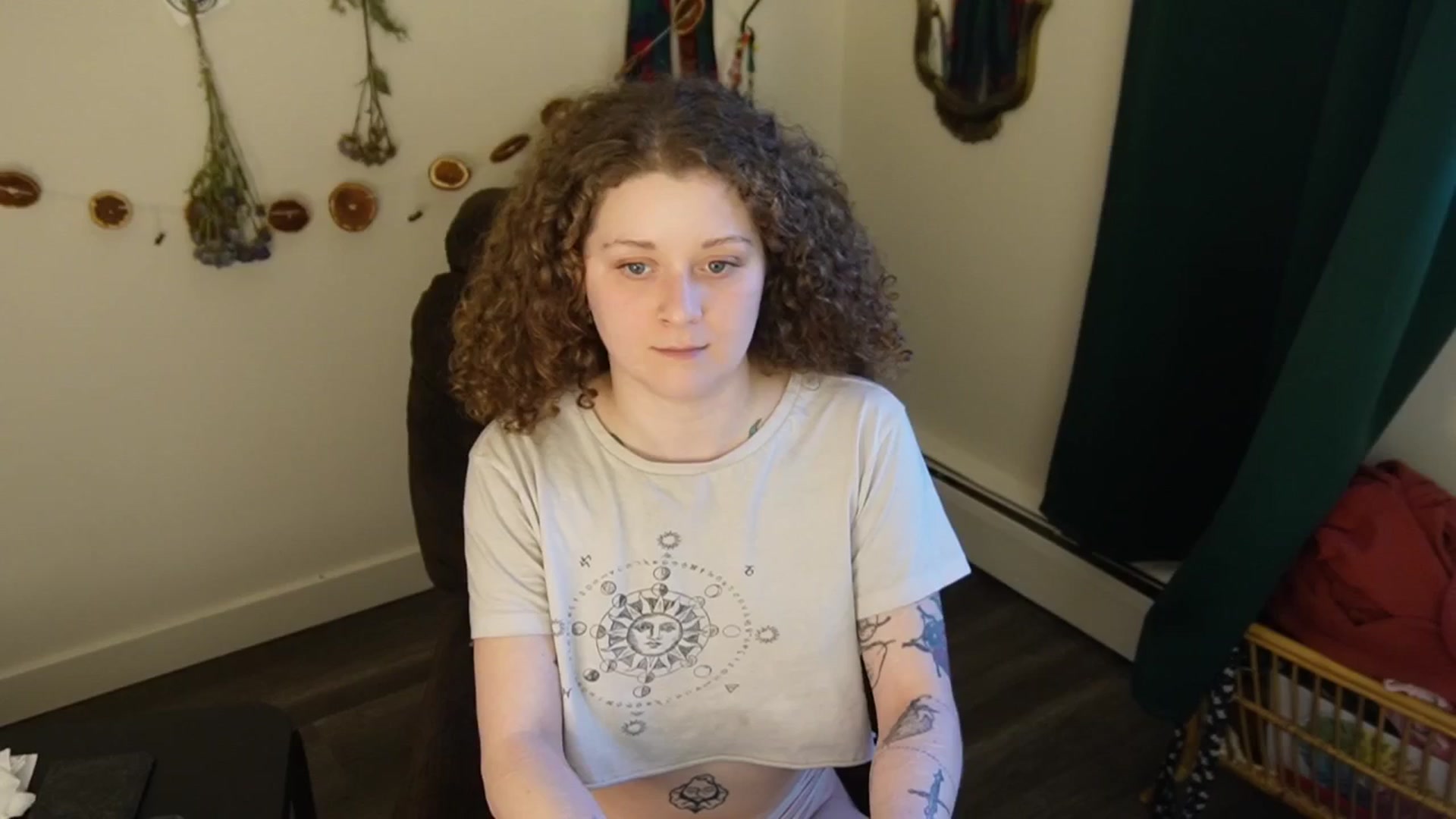 Gallery image thumbnail from PeachyQueen_'s myfreecams stream on, 02/21/2026, 24:43 image 15 of 20