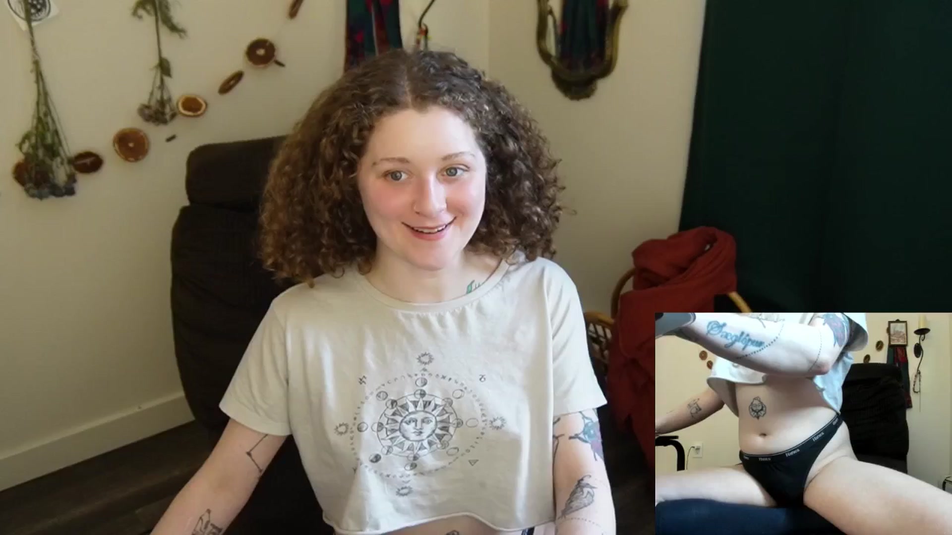 Gallery image thumbnail from PeachyQueen_'s myfreecams stream on, 02/25/2026, 22:25 image 13 of 20