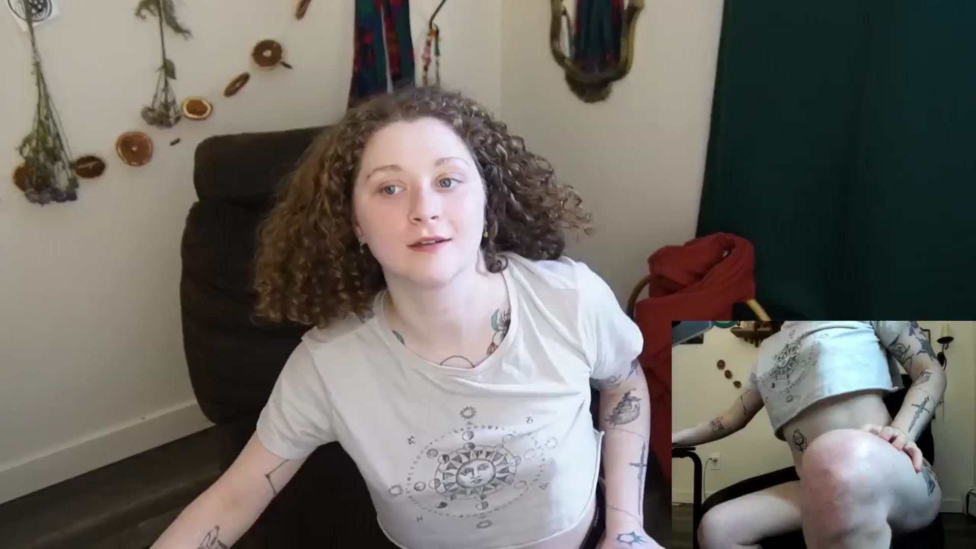 Gallery image thumbnail from PeachyQueen_'s myfreecams stream on, 02/25/2026, 22:25 image 14 of 20