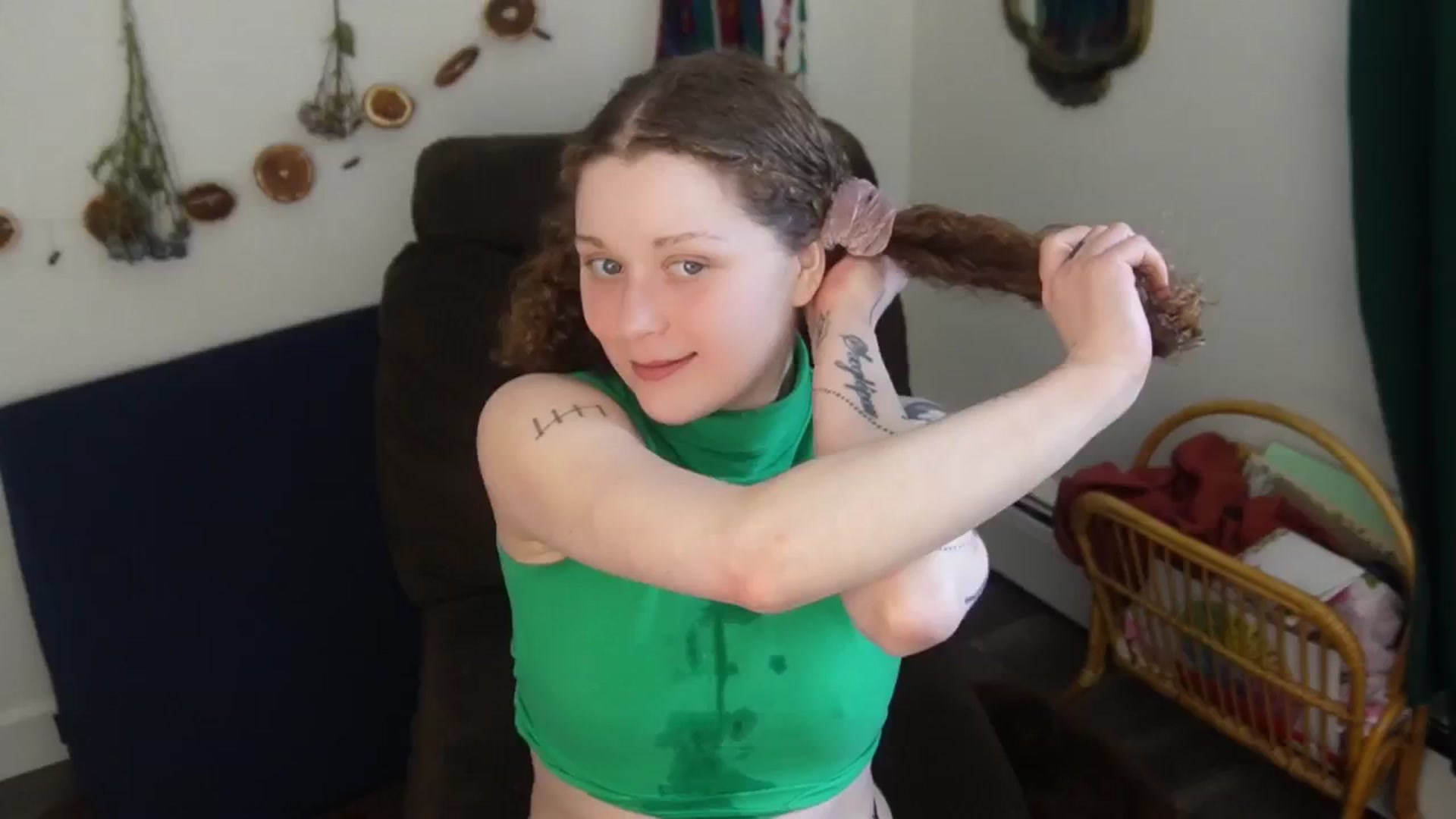 Gallery image thumbnail from PeachyQueen_'s myfreecams stream on, 03/02/2026, 19:39 image 5 of 20