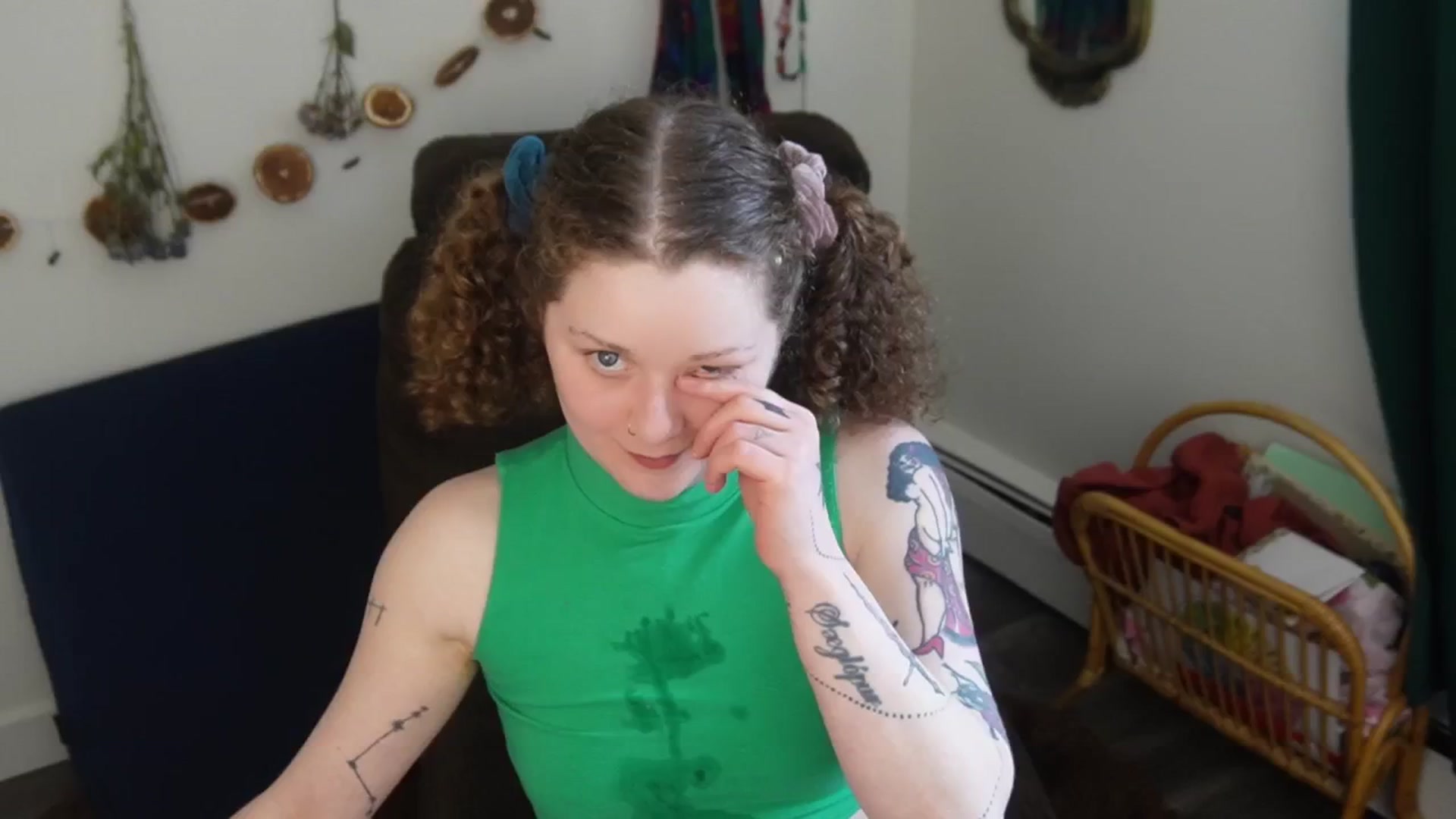 Gallery image thumbnail from PeachyQueen_'s myfreecams stream on, 03/02/2026, 19:39 image 12 of 20