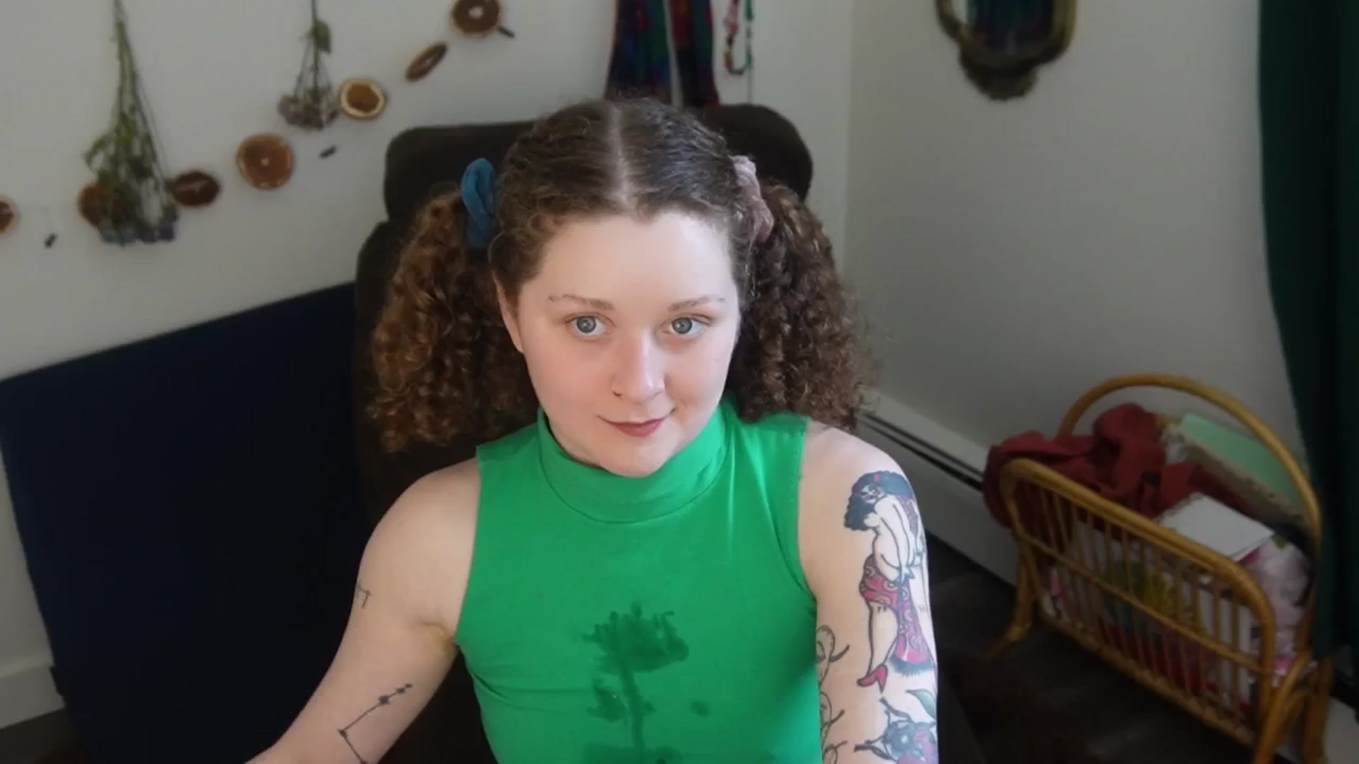Gallery image thumbnail from PeachyQueen_'s myfreecams stream on, 03/02/2026, 19:39 image 11 of 20