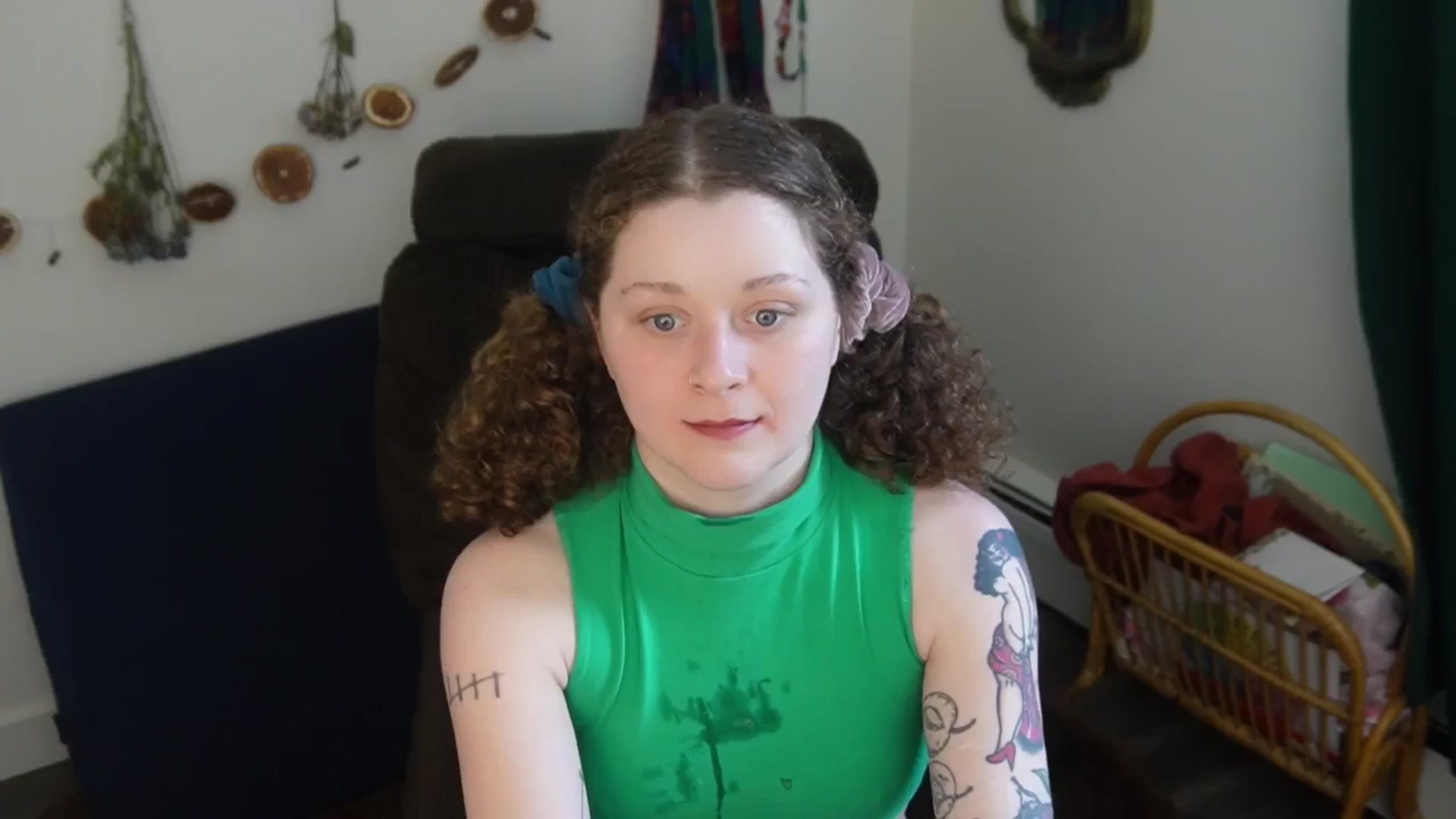 Gallery image thumbnail from PeachyQueen_'s myfreecams stream on, 03/02/2026, 19:39 image 2 of 20