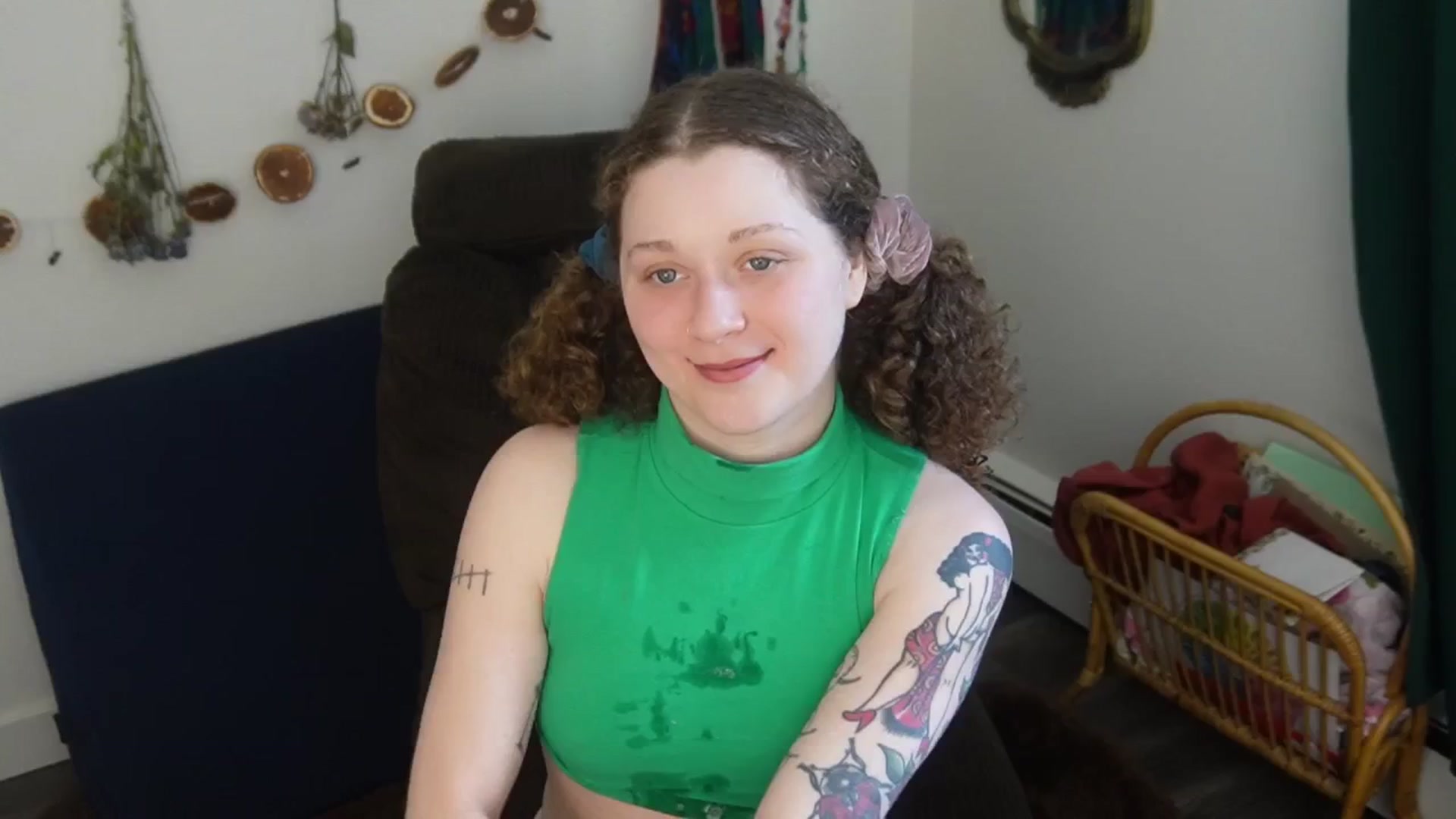 Gallery image thumbnail from PeachyQueen_'s myfreecams stream on, 03/02/2026, 19:39 image 1 of 20