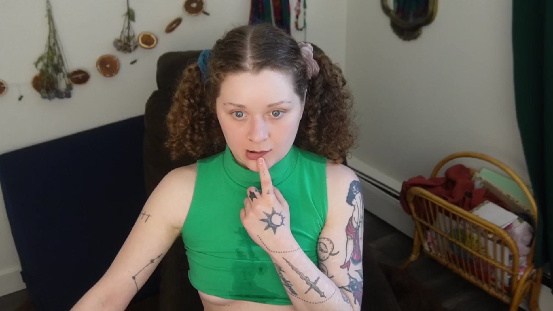 Gallery image thumbnail from PeachyQueen_'s myfreecams stream on, 03/02/2026, 19:39 image 14 of 20