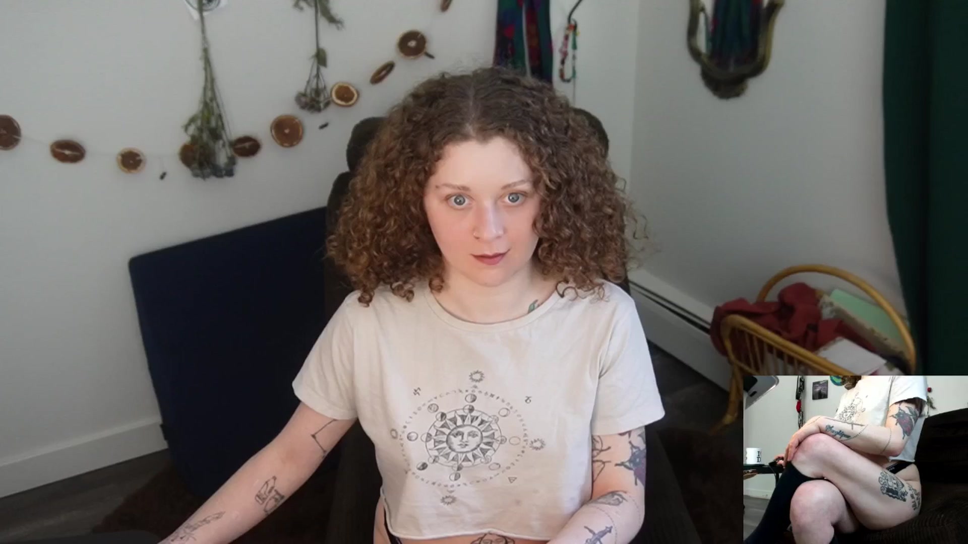 Gallery image thumbnail from PeachyQueen_'s myfreecams stream on, 03/03/2026, 22:29 image 17 of 20