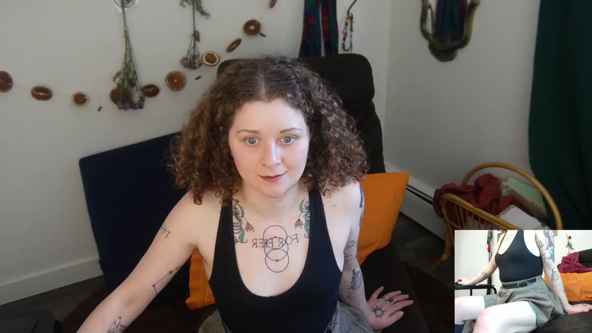Gallery image thumbnail from PeachyQueen_'s myfreecams stream on, 03/04/2026, 22:58 image 10 of 20