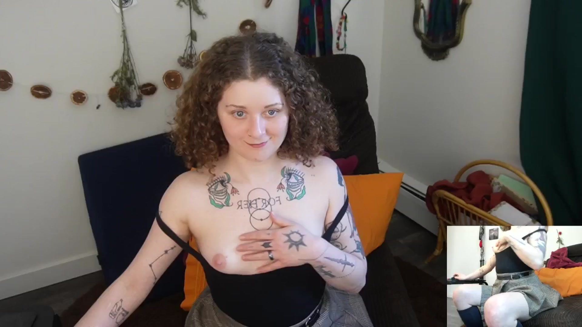 Gallery image thumbnail from PeachyQueen_'s myfreecams stream on, 03/04/2026, 22:58 image 11 of 20