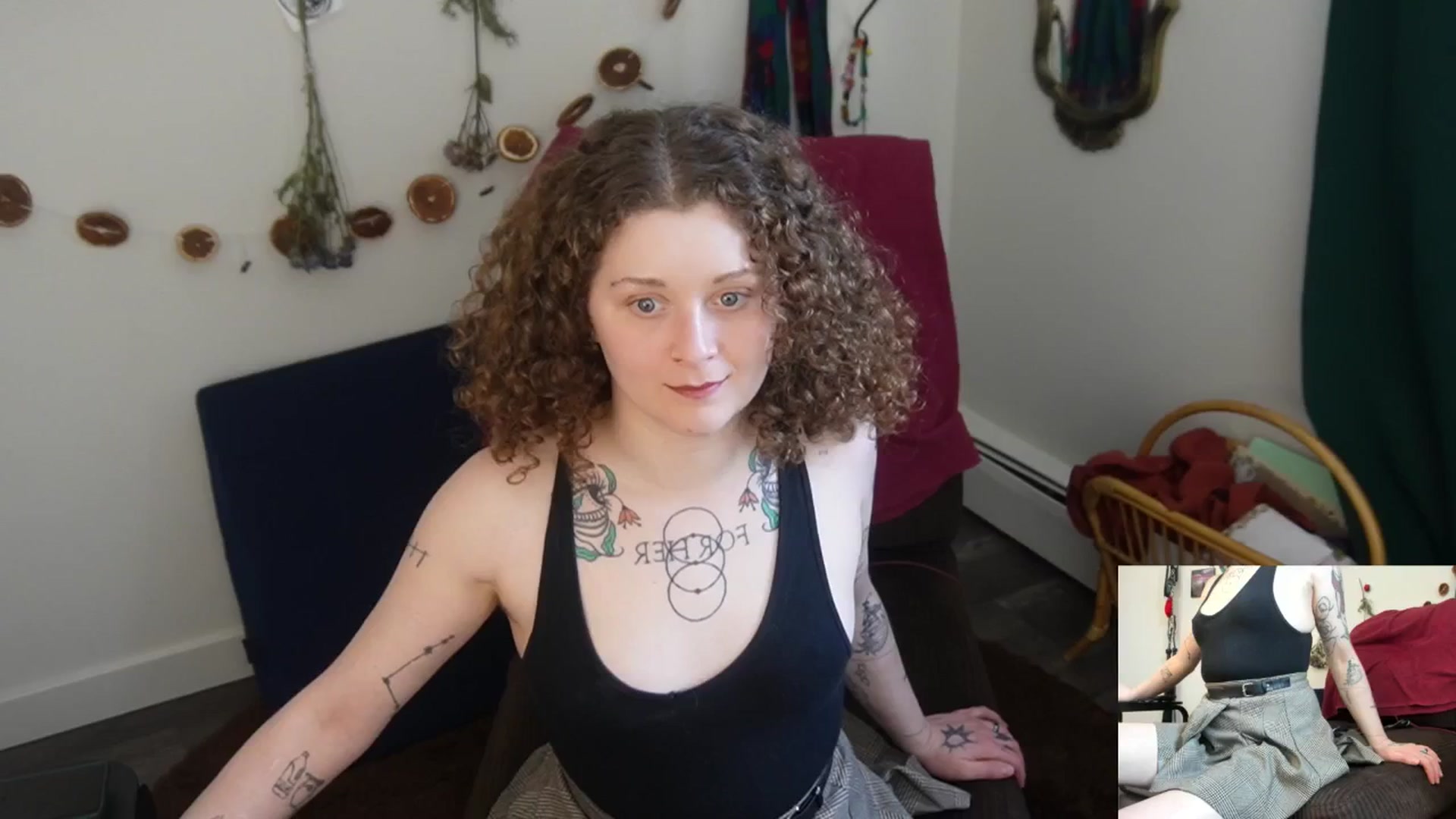 Gallery image thumbnail from PeachyQueen_'s myfreecams stream on, 03/04/2026, 22:58 image 2 of 20