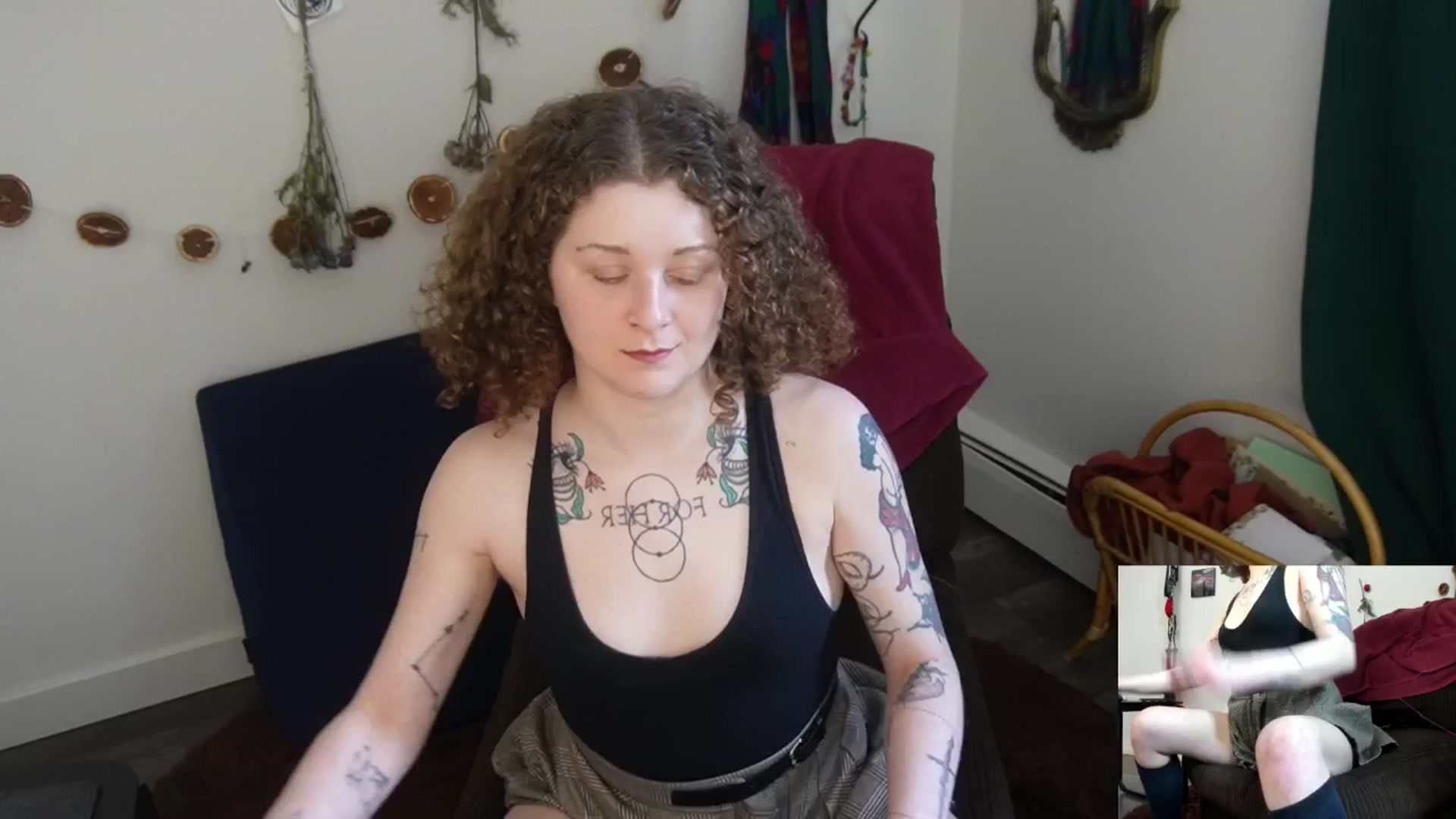 Gallery image thumbnail from PeachyQueen_'s myfreecams stream on, 03/04/2026, 22:58 image 1 of 20
