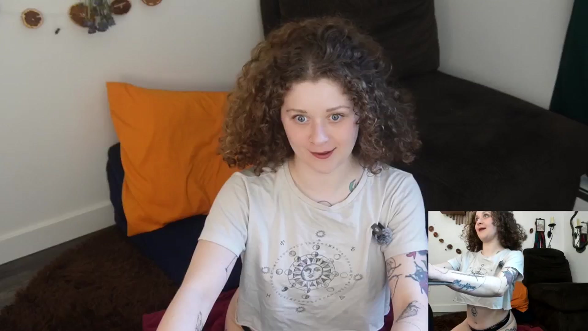 Gallery image thumbnail from PeachyQueen_'s myfreecams stream on, 03/11/2026, 21:22 image 14 of 20