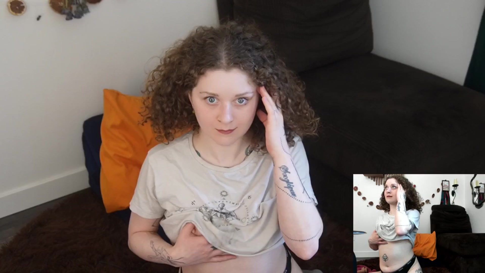 Gallery image thumbnail from PeachyQueen_'s myfreecams stream on, 03/11/2026, 22:41 image 6 of 20