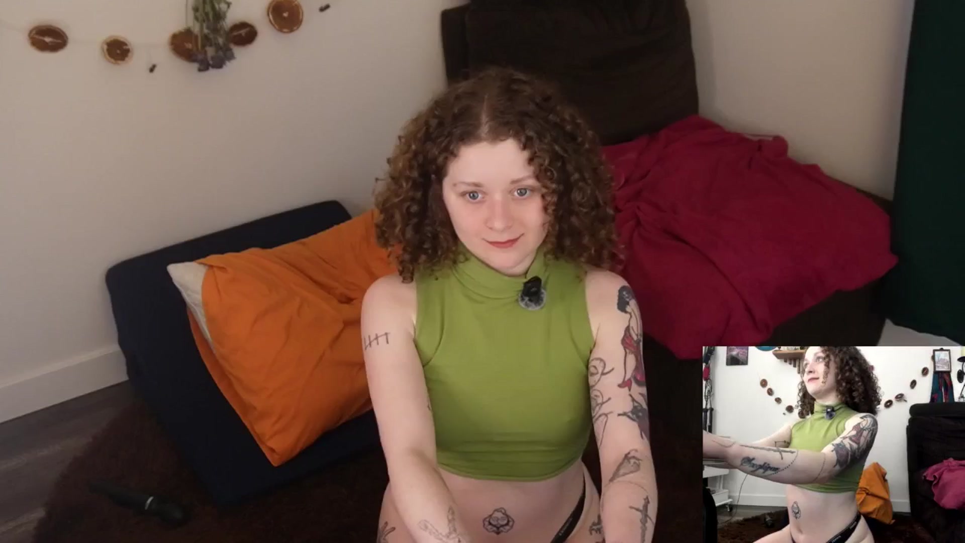 Gallery image thumbnail from PeachyQueen_'s myfreecams stream on, 03/12/2026, 19:13 image 10 of 20