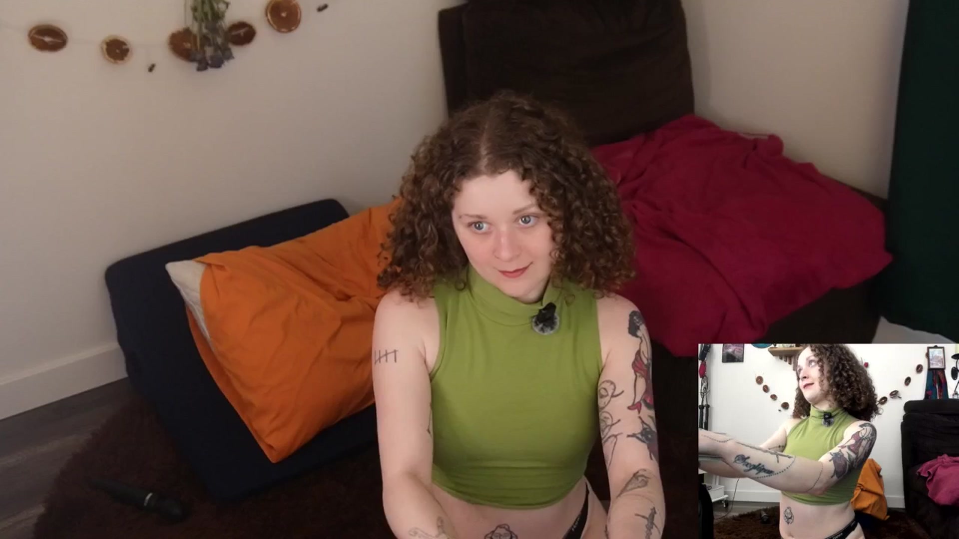 Gallery image thumbnail from PeachyQueen_'s myfreecams stream on, 03/12/2026, 19:13 image 14 of 20