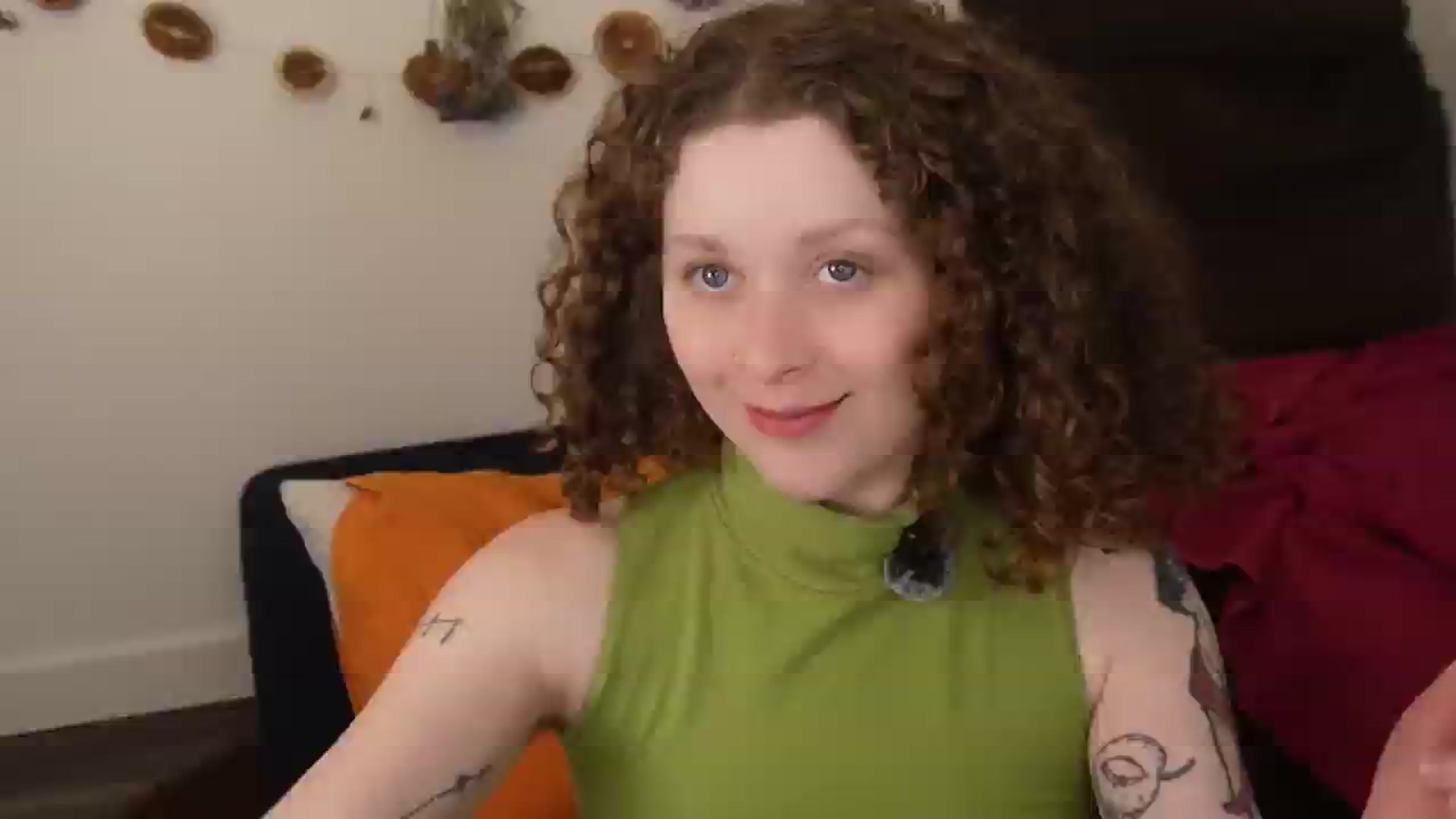 Gallery image thumbnail from PeachyQueen_'s myfreecams stream on, 03/12/2026, 19:13 image 19 of 20