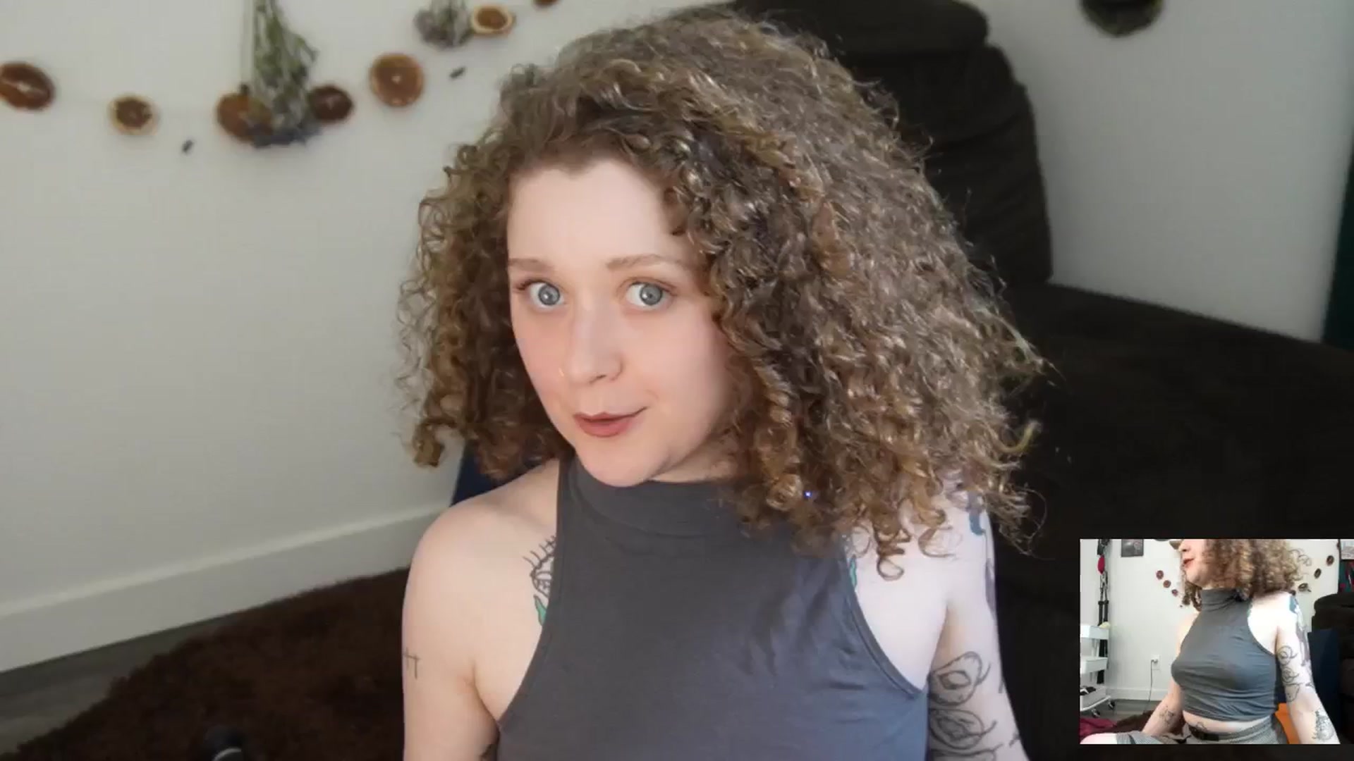 Gallery image thumbnail from PeachyQueen_'s myfreecams stream on, 03/16/2026, 19:56 image 5 of 20