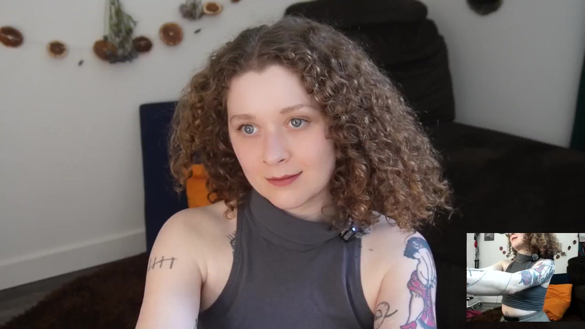 Gallery image thumbnail from PeachyQueen_'s myfreecams stream on, 03/16/2026, 19:56 image 16 of 20