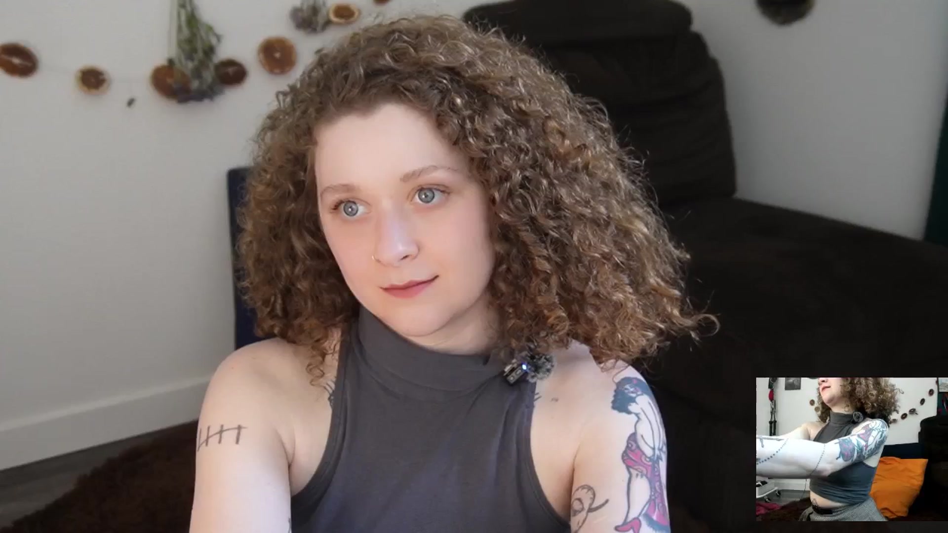 Gallery image thumbnail from PeachyQueen_'s myfreecams stream on, 03/16/2026, 19:56 image 13 of 20
