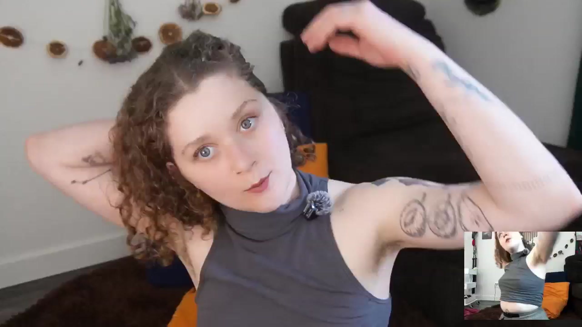 Gallery image thumbnail from PeachyQueen_'s myfreecams stream on, 03/16/2026, 19:56 image 15 of 20