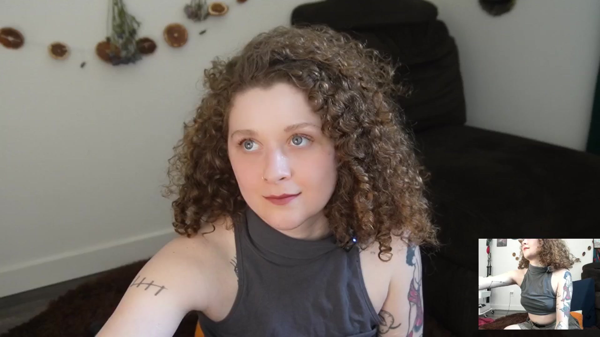 Gallery image thumbnail from PeachyQueen_'s myfreecams stream on, 03/16/2026, 19:56 image 1 of 20