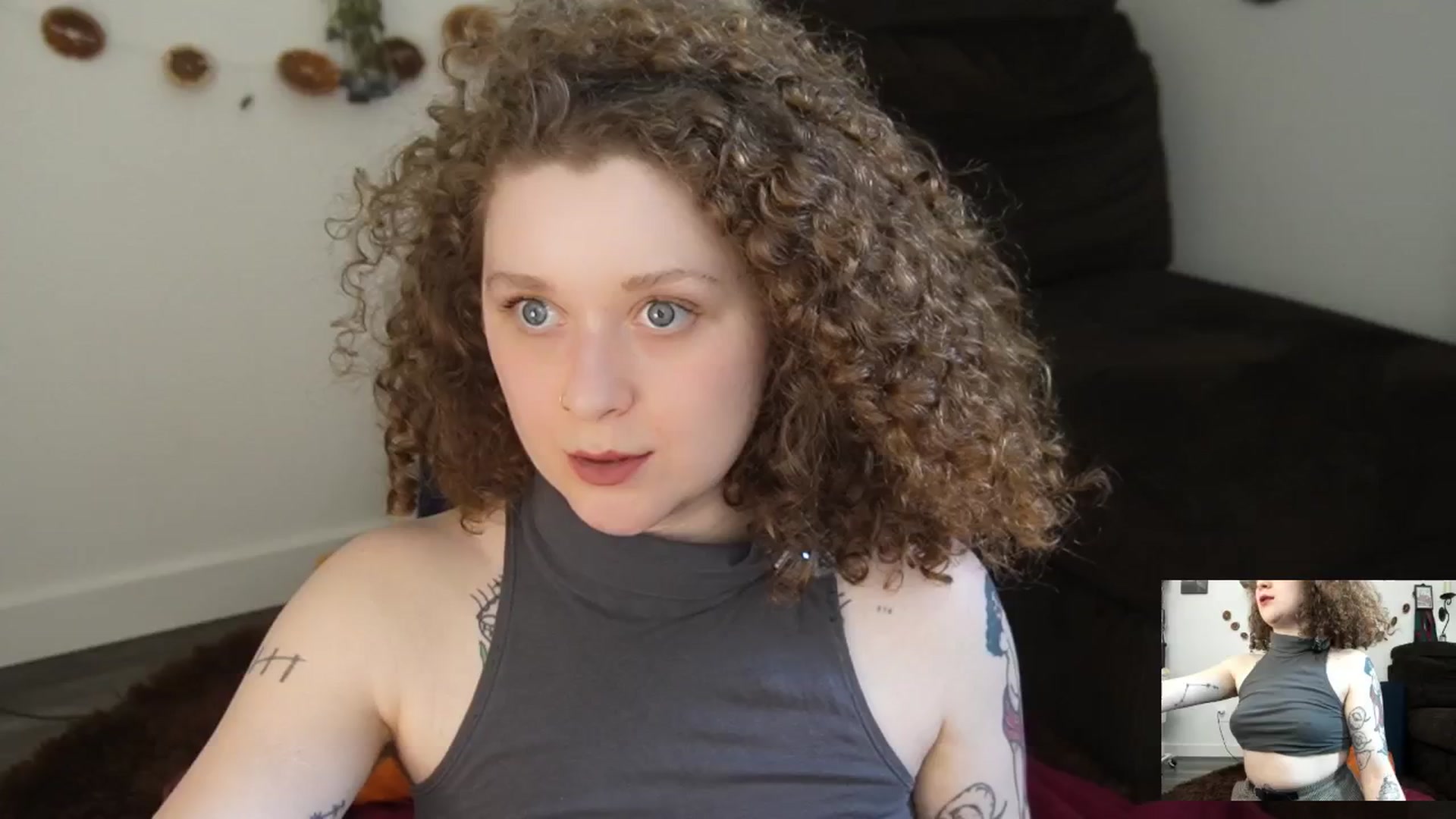 Gallery image thumbnail from PeachyQueen_'s myfreecams stream on, 03/16/2026, 21:00 image 13 of 20