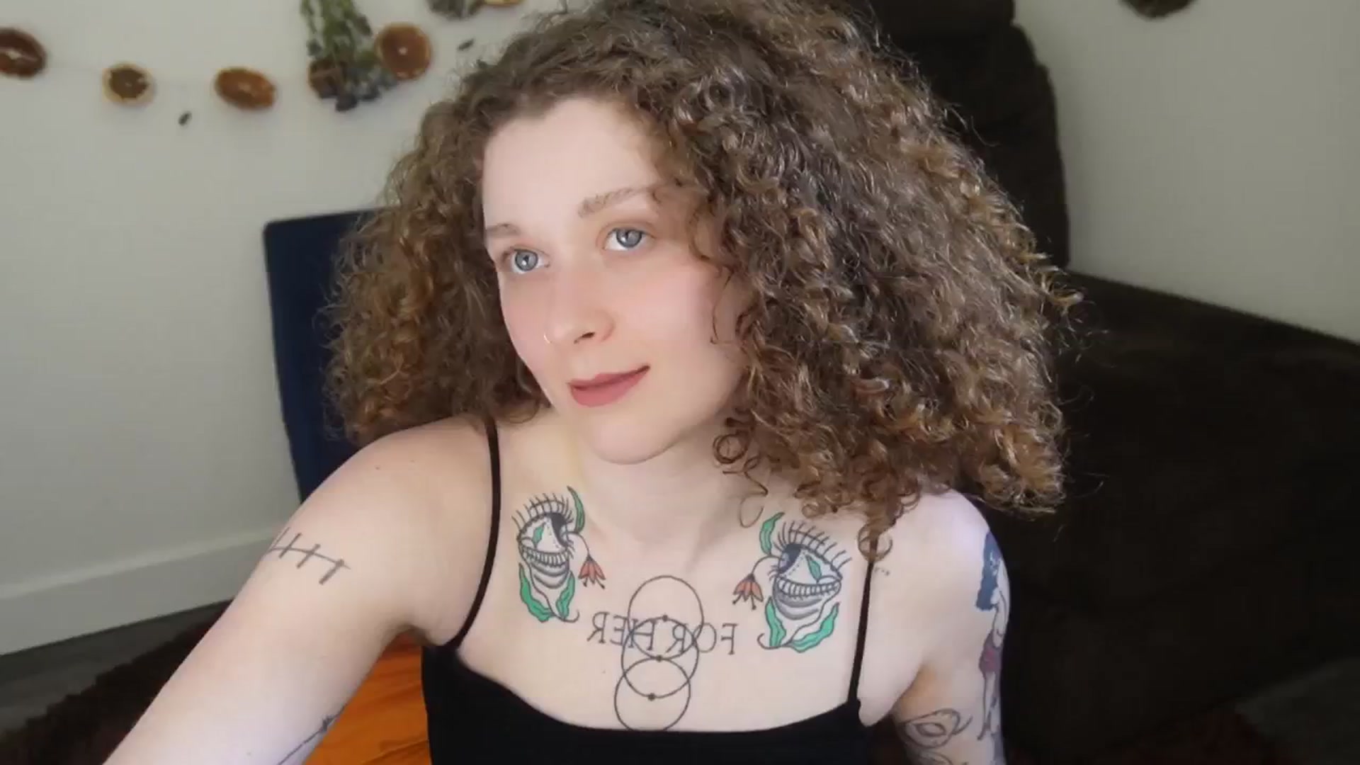 Gallery image thumbnail from PeachyQueen_'s myfreecams stream on, 03/18/2026, 20:46 image 8 of 20
