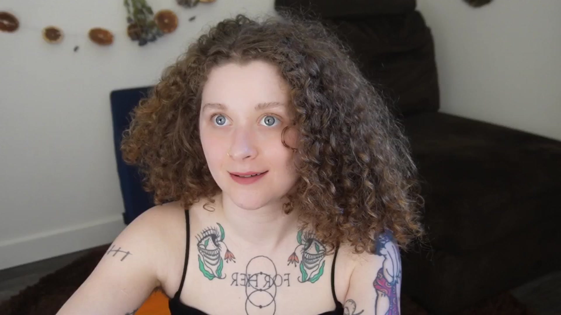 Gallery image thumbnail from PeachyQueen_'s myfreecams stream on, 03/18/2026, 20:46 image 17 of 20