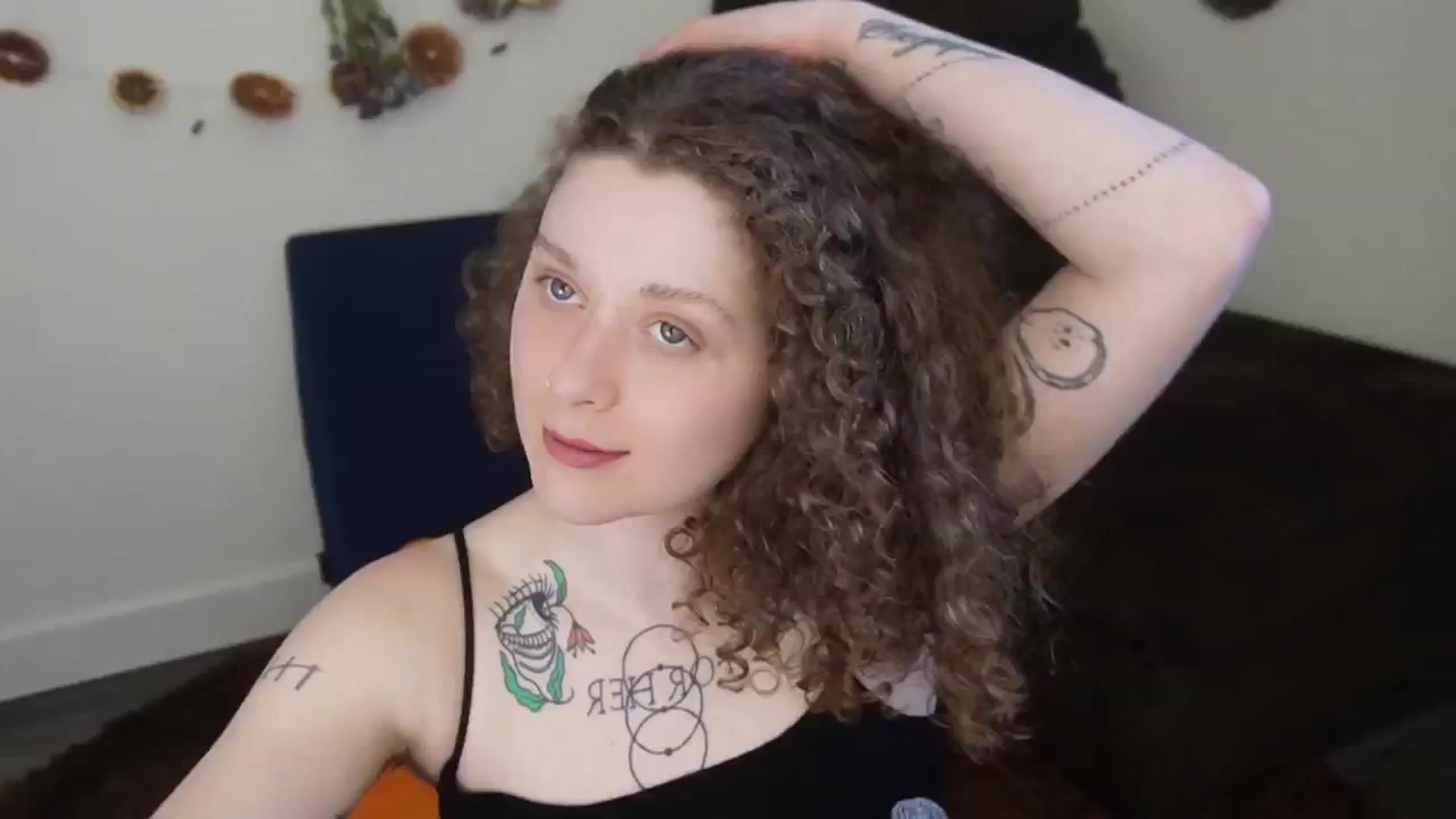 Gallery image thumbnail from PeachyQueen_'s myfreecams stream on, 03/18/2026, 20:46 image 13 of 20