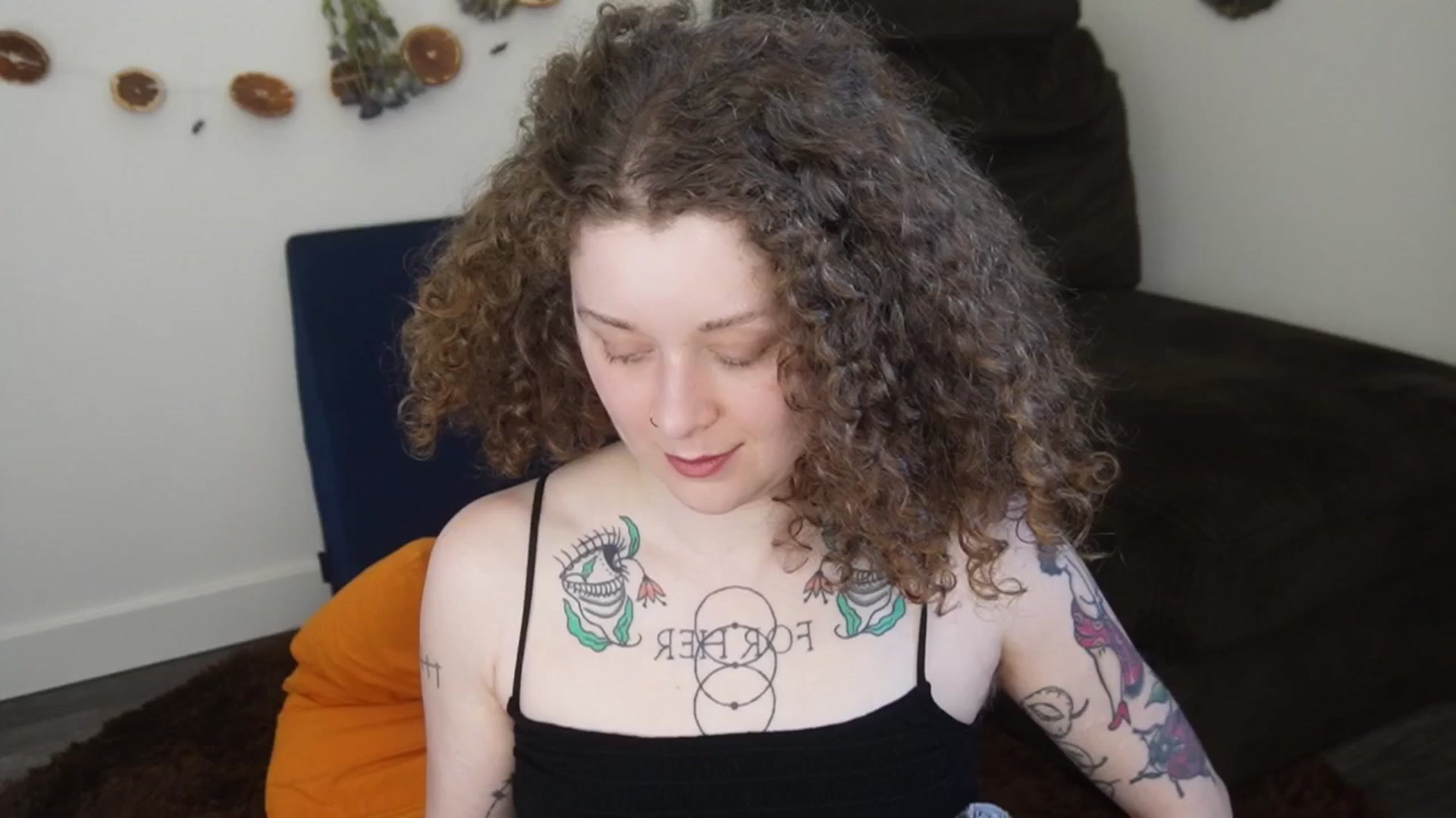 Gallery image thumbnail from PeachyQueen_'s myfreecams stream on, 03/18/2026, 20:46 image 12 of 20