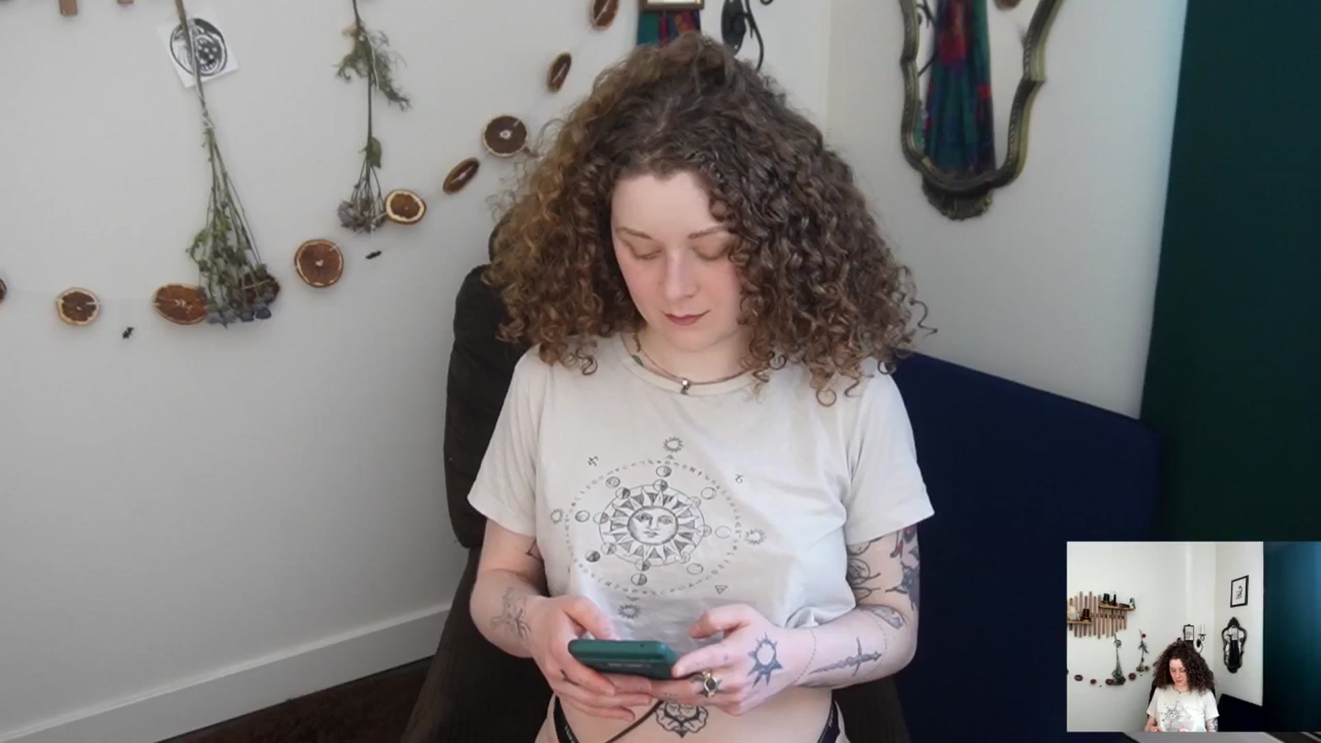 Gallery image thumbnail from PeachyQueen_'s myfreecams stream on, 03/25/2026, 19:42 image 6 of 20