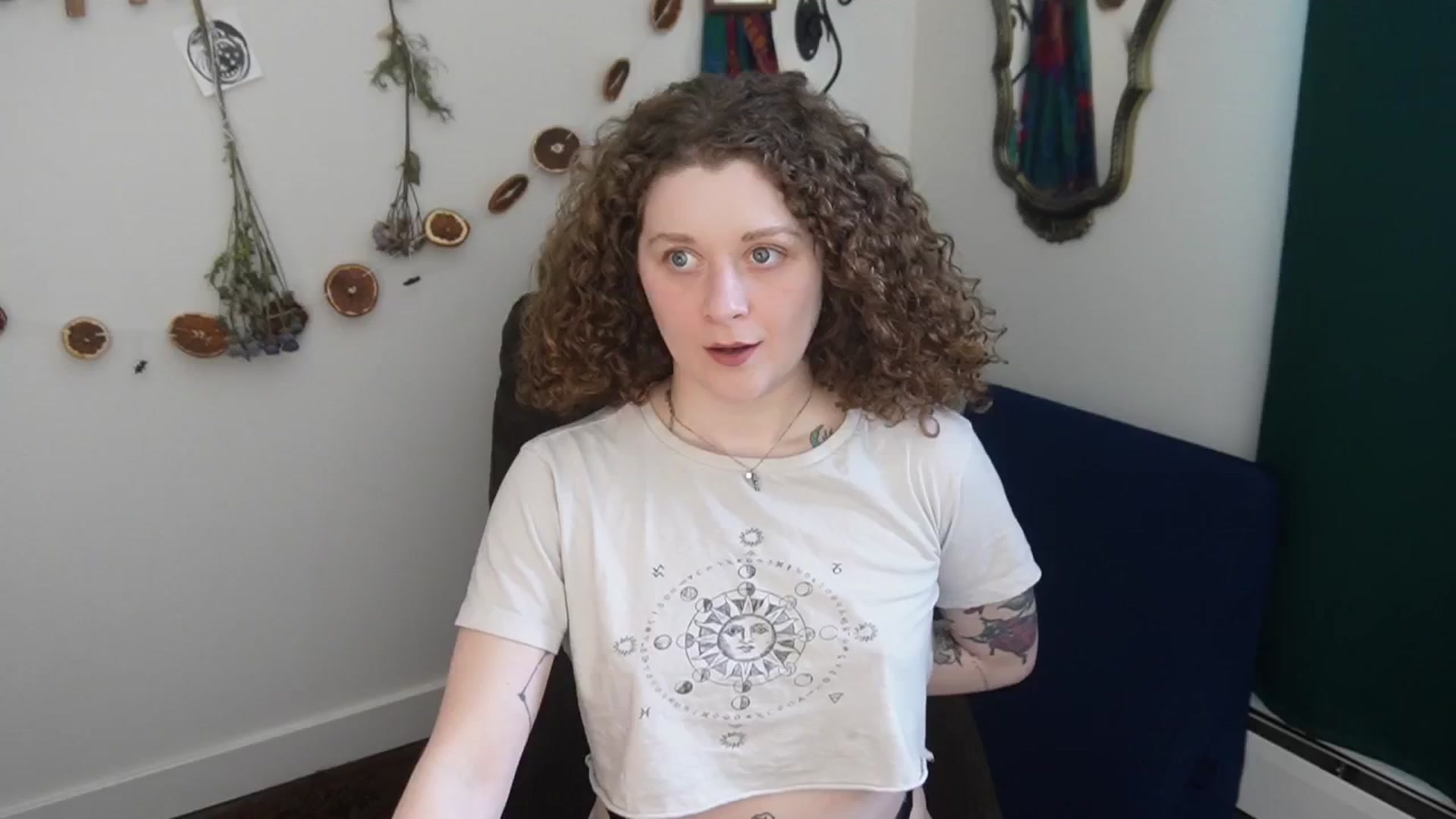 Gallery image thumbnail from PeachyQueen_'s myfreecams stream on, 03/25/2026, 19:42 image 14 of 20