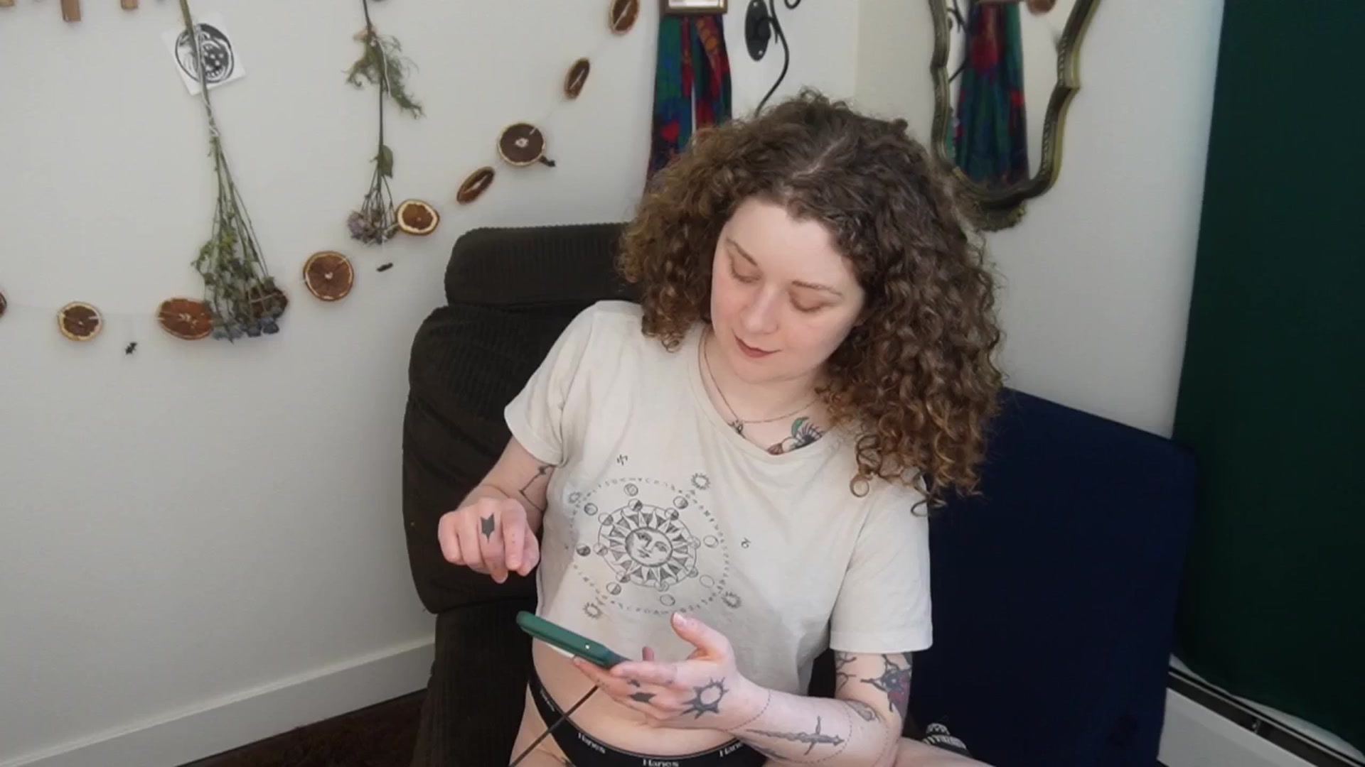 Gallery image thumbnail from PeachyQueen_'s myfreecams stream on, 03/25/2026, 20:15 image 4 of 20