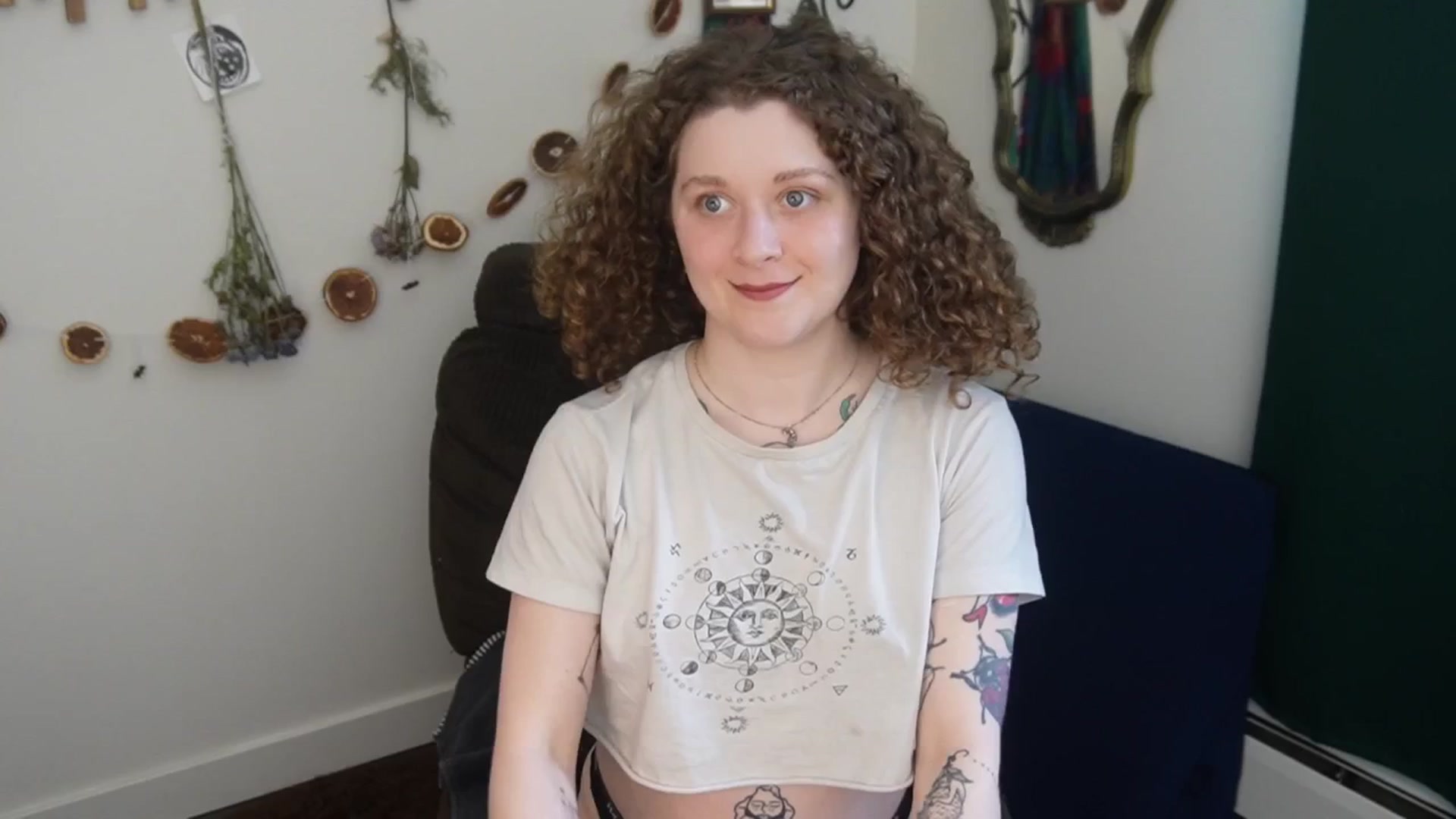 Gallery image thumbnail from PeachyQueen_'s myfreecams stream on, 03/25/2026, 20:15 image 1 of 20