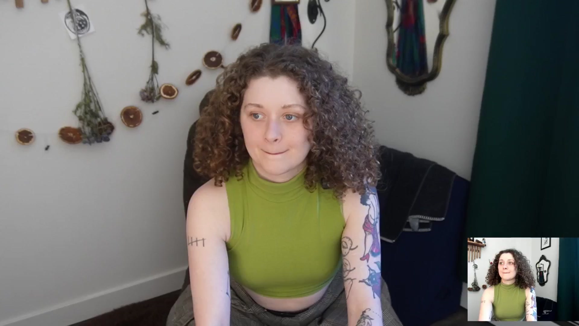 Gallery image thumbnail from PeachyQueen_'s myfreecams stream on, 03/26/2026, 21:46 image 3 of 20