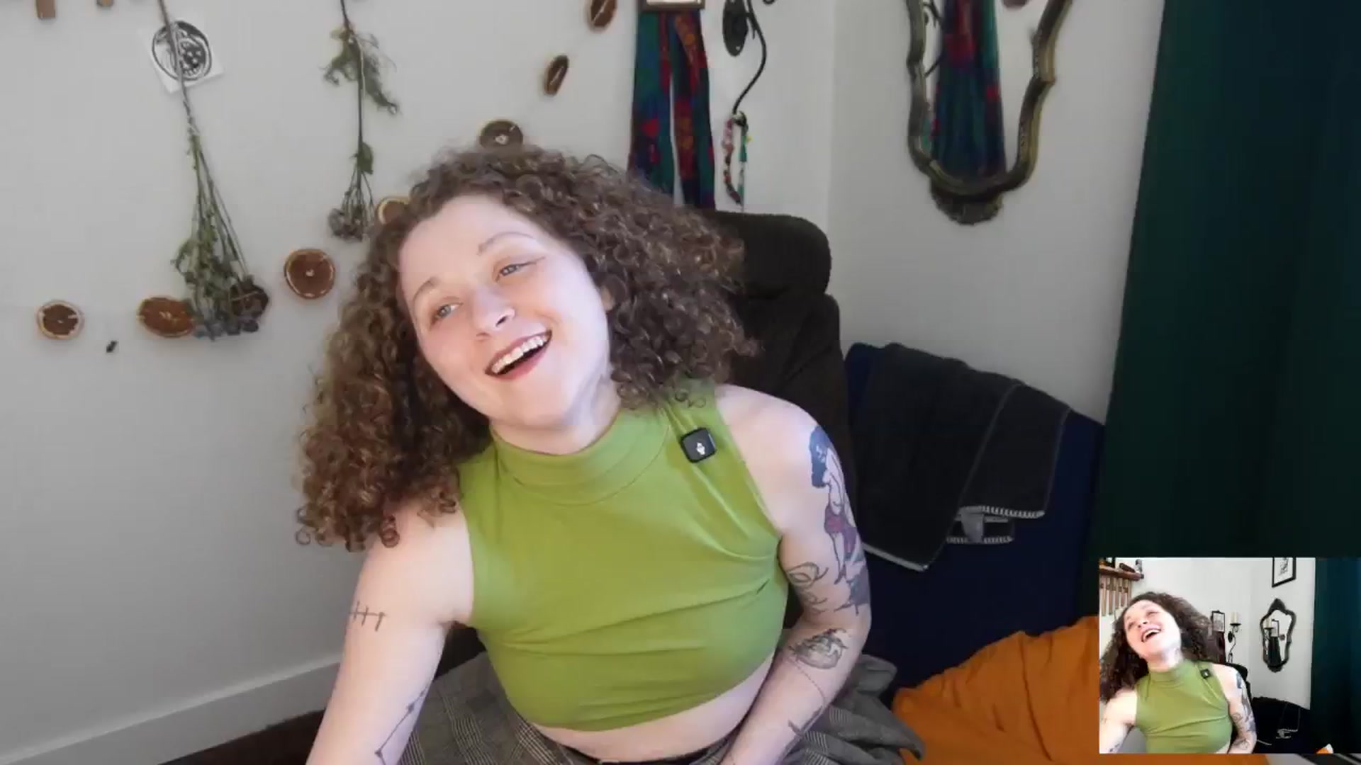 Gallery image thumbnail from PeachyQueen_'s myfreecams stream on, 03/26/2026, 21:46 image 17 of 20