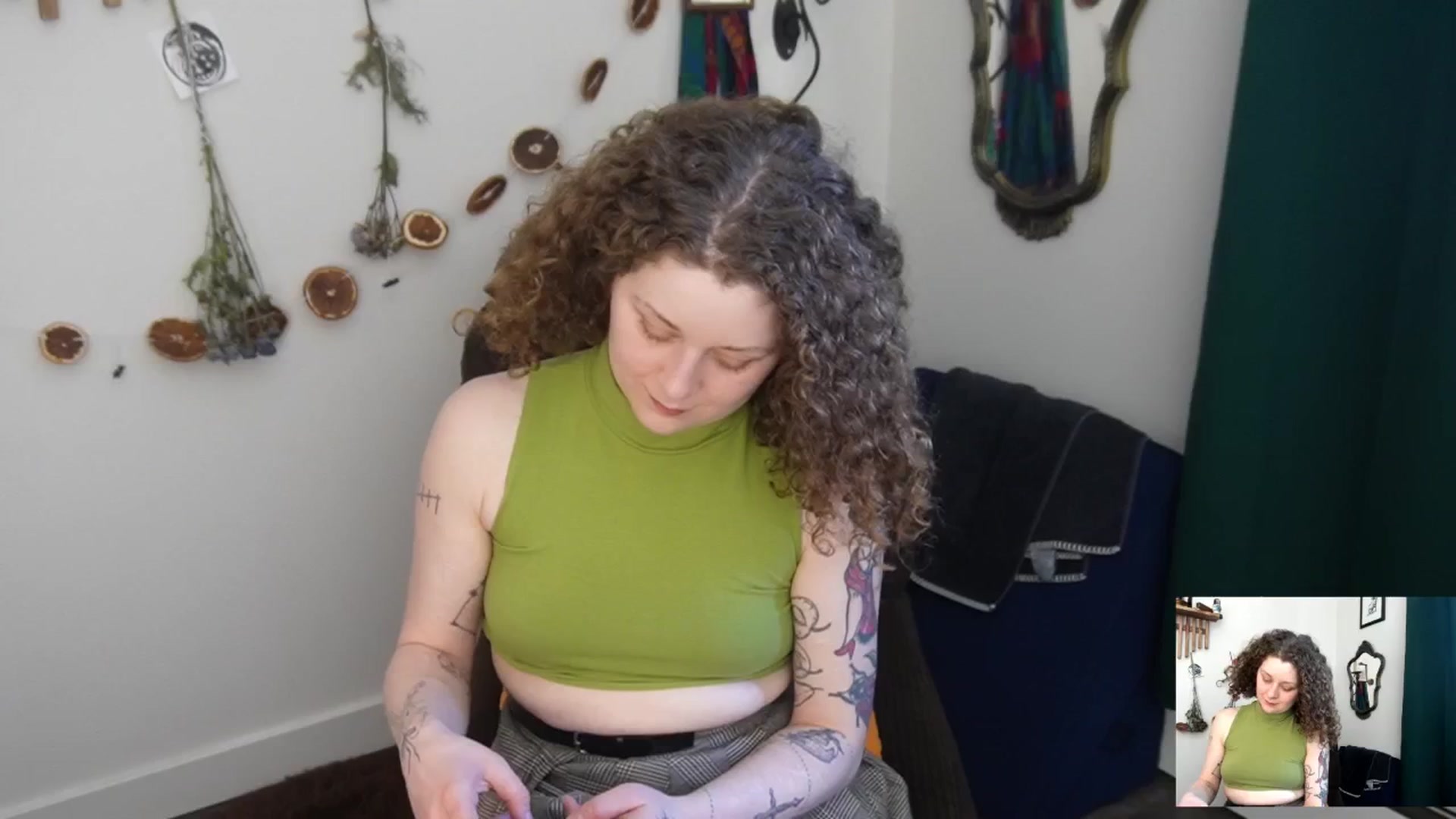 Gallery image thumbnail from PeachyQueen_'s myfreecams stream on, 03/26/2026, 21:46 image 9 of 20