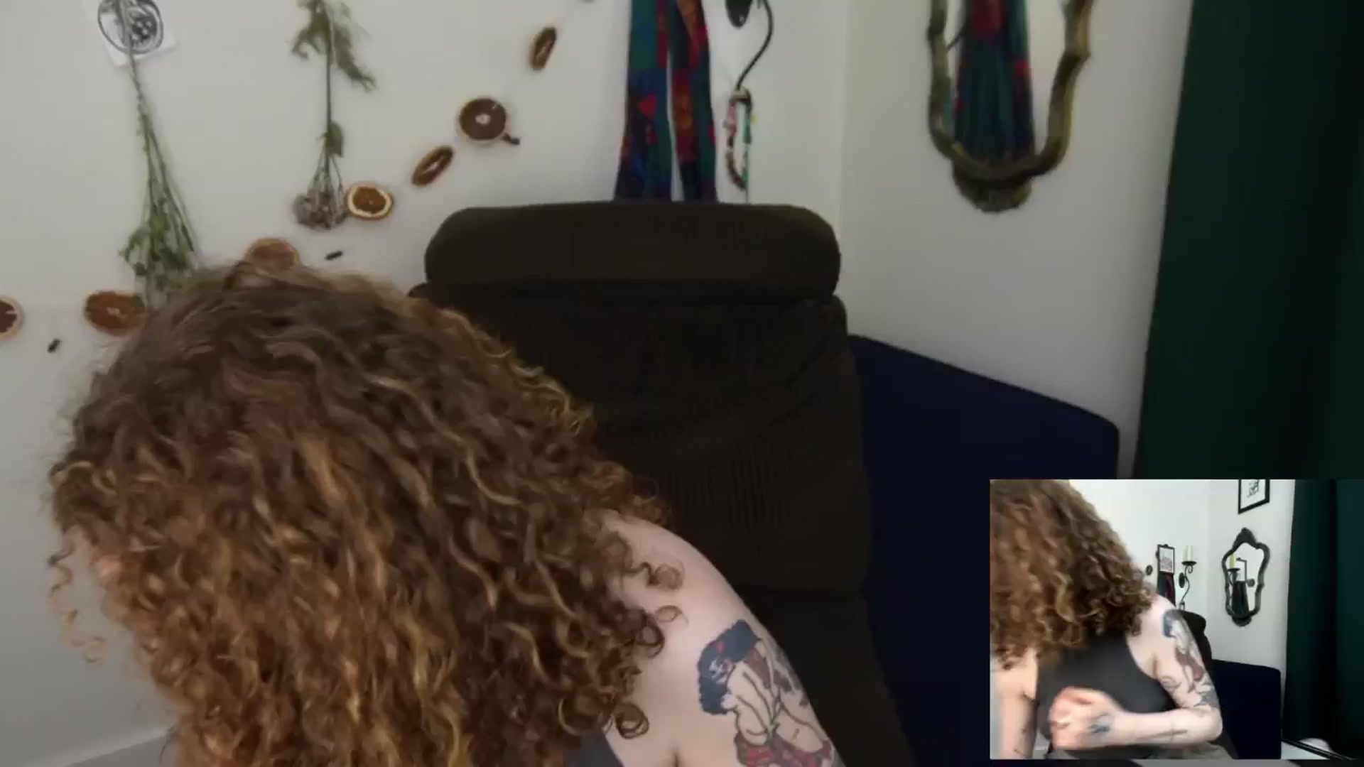 Gallery image thumbnail from PeachyQueen_'s myfreecams stream on, 03/29/2026, 06:05 image 10 of 20