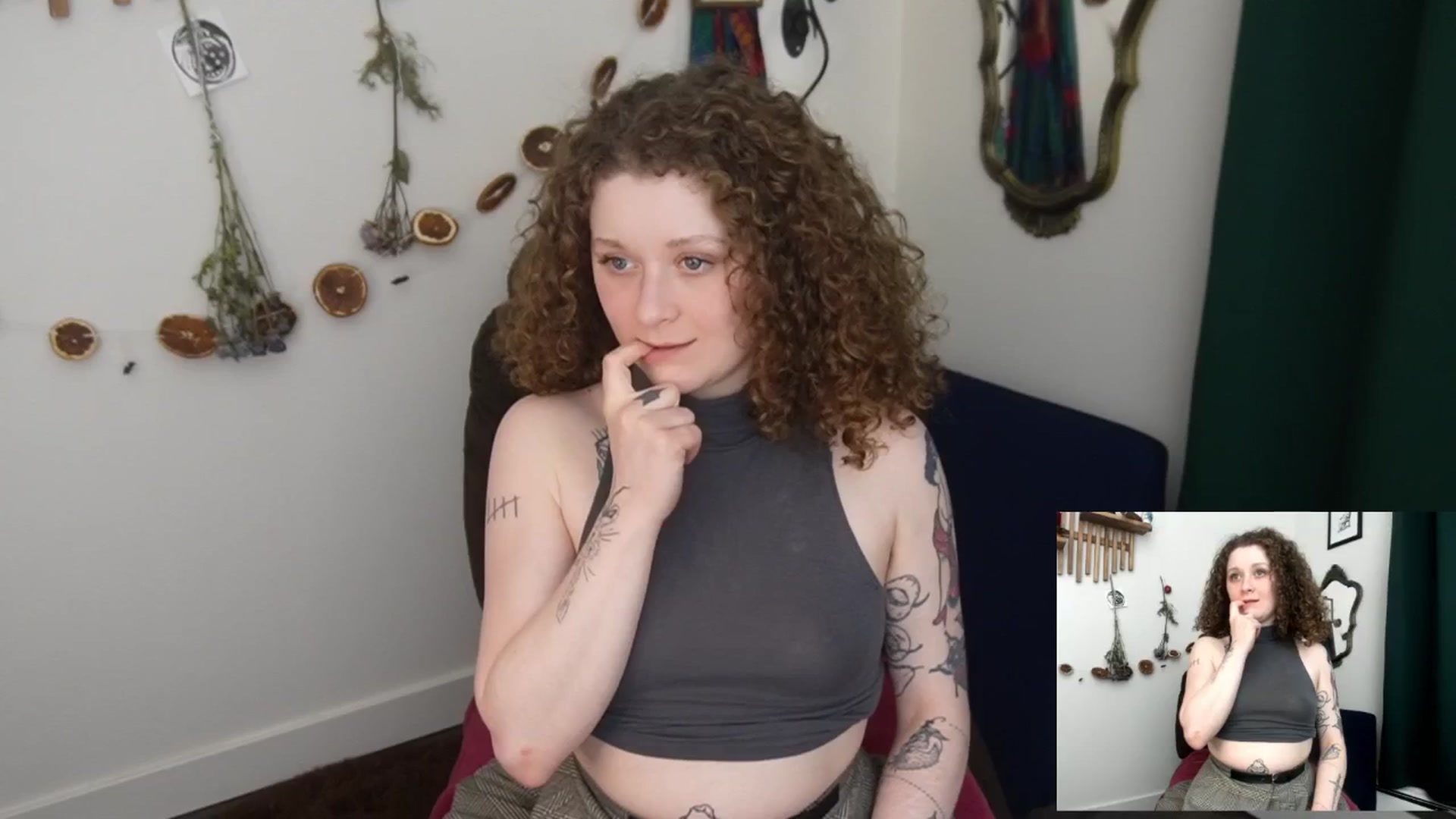 Gallery image thumbnail from PeachyQueen_'s myfreecams stream on, 03/29/2026, 06:05 image 15 of 20