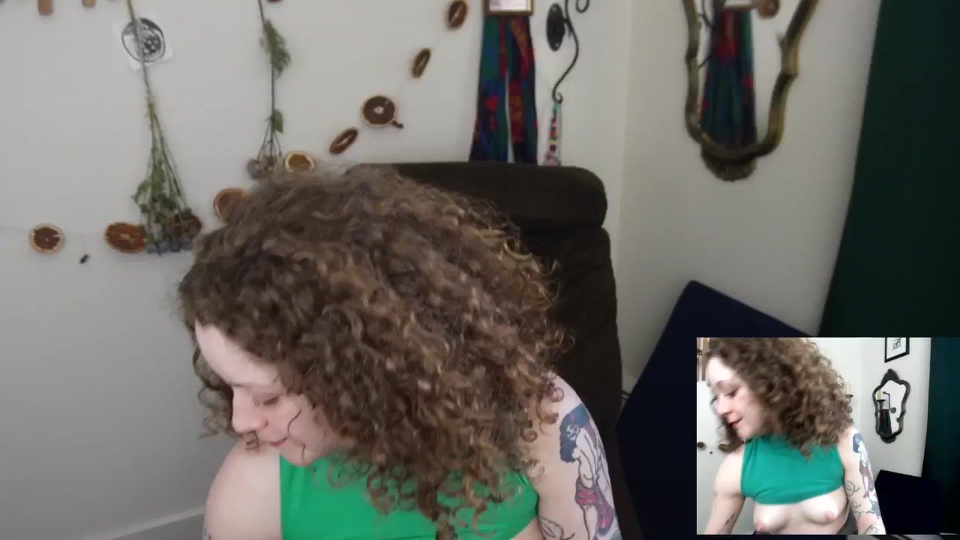 Gallery image thumbnail from PeachyQueen_'s myfreecams stream on, 04/06/2026, 20:27 image 20 of 20