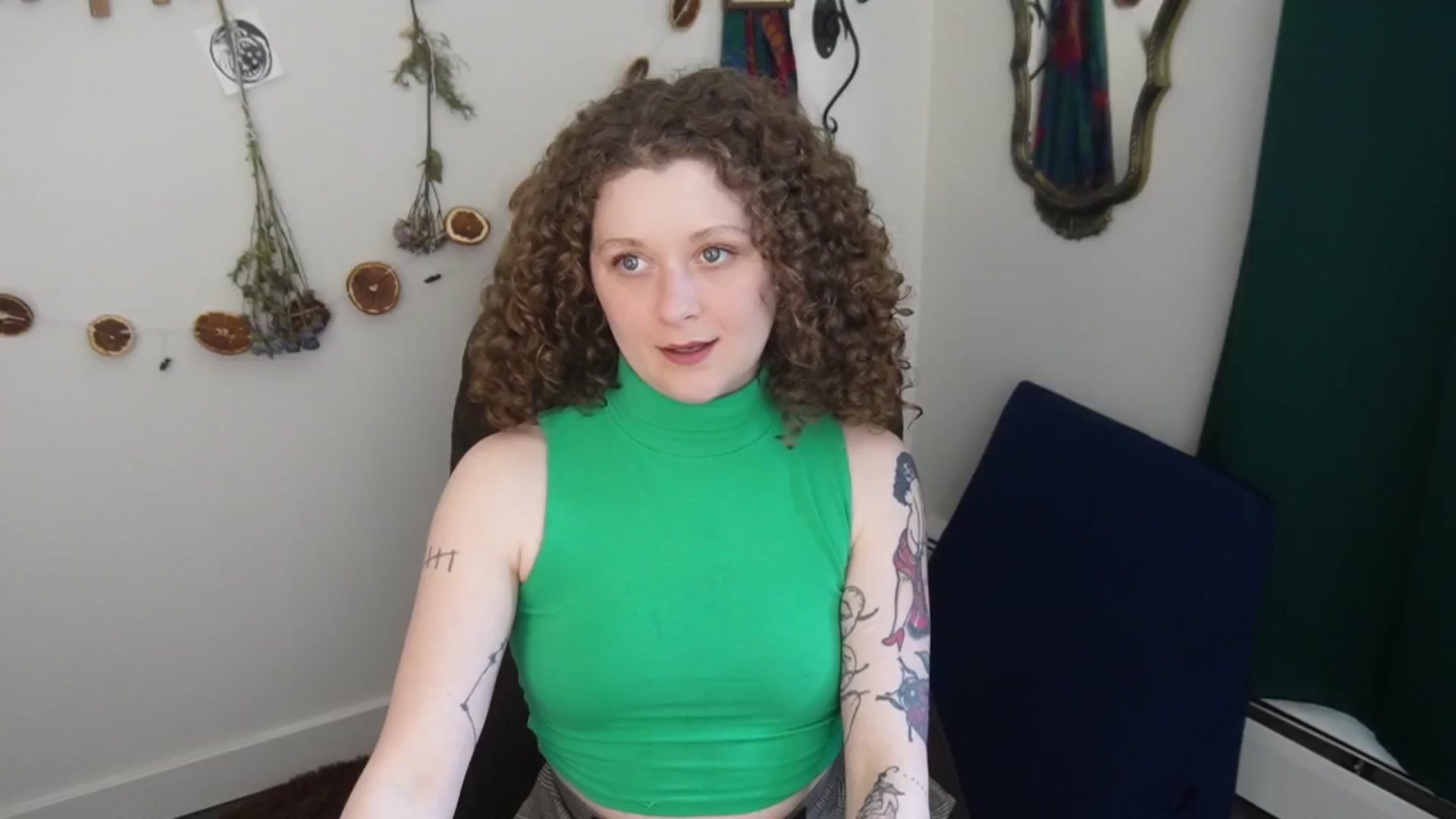Gallery image thumbnail from PeachyQueen_'s myfreecams stream on, 04/06/2026, 20:27 image 1 of 20
