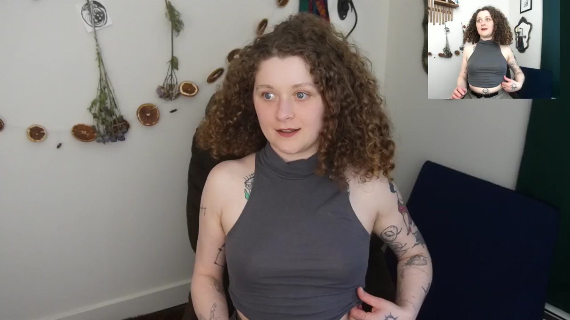 Gallery image thumbnail from PeachyQueen_'s myfreecams stream on, 04/08/2026, 22:55 image 2 of 20