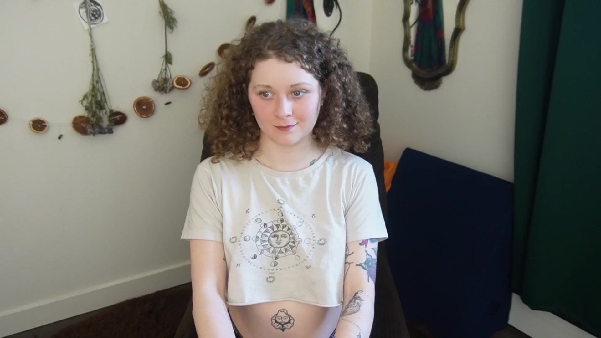 Gallery image thumbnail from PeachyQueen_'s myfreecams stream on, 04/13/2026, 22:29 image 3 of 20