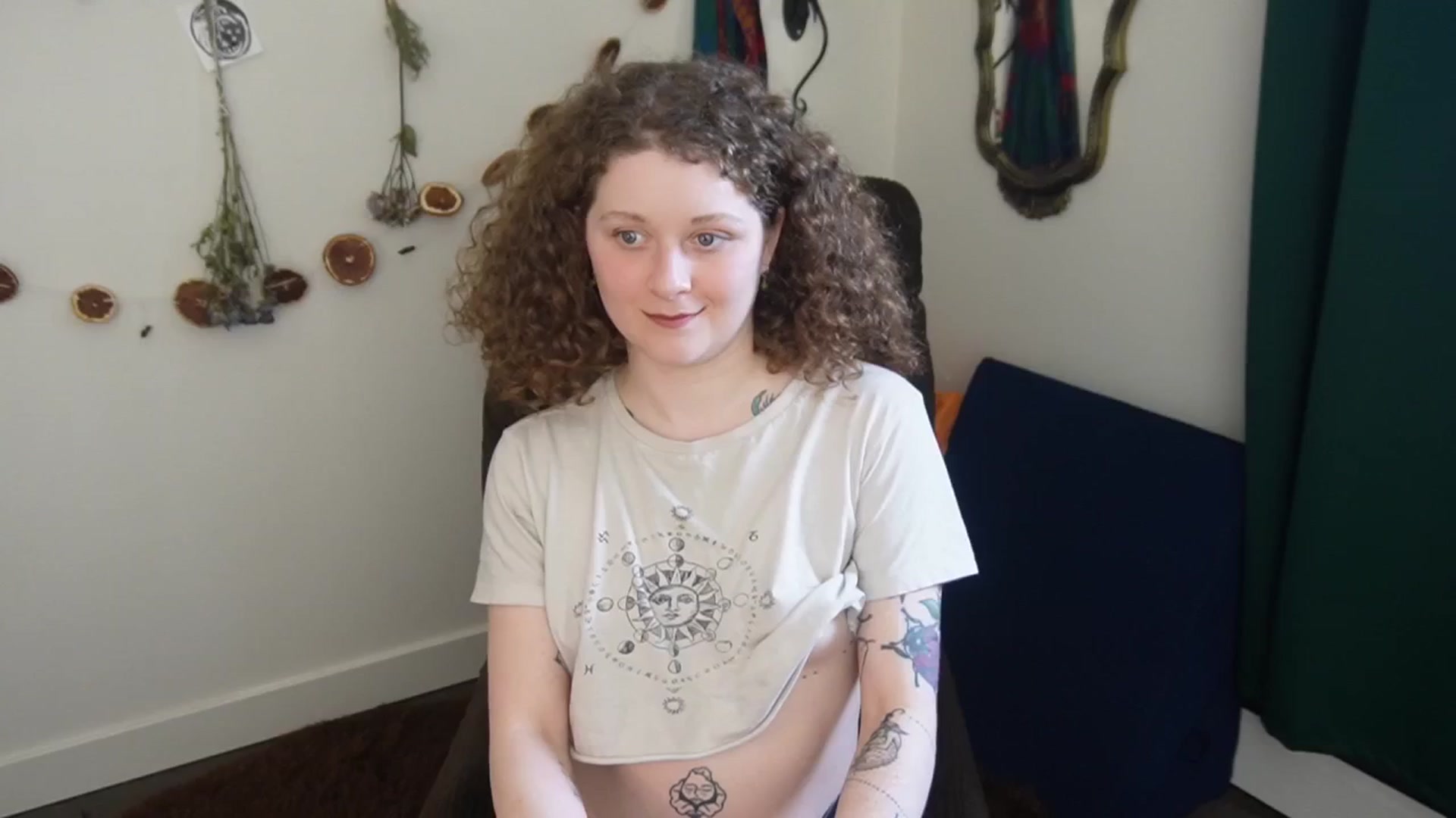 Gallery image thumbnail from PeachyQueen_'s myfreecams stream on, 04/13/2026, 22:29 image 9 of 20