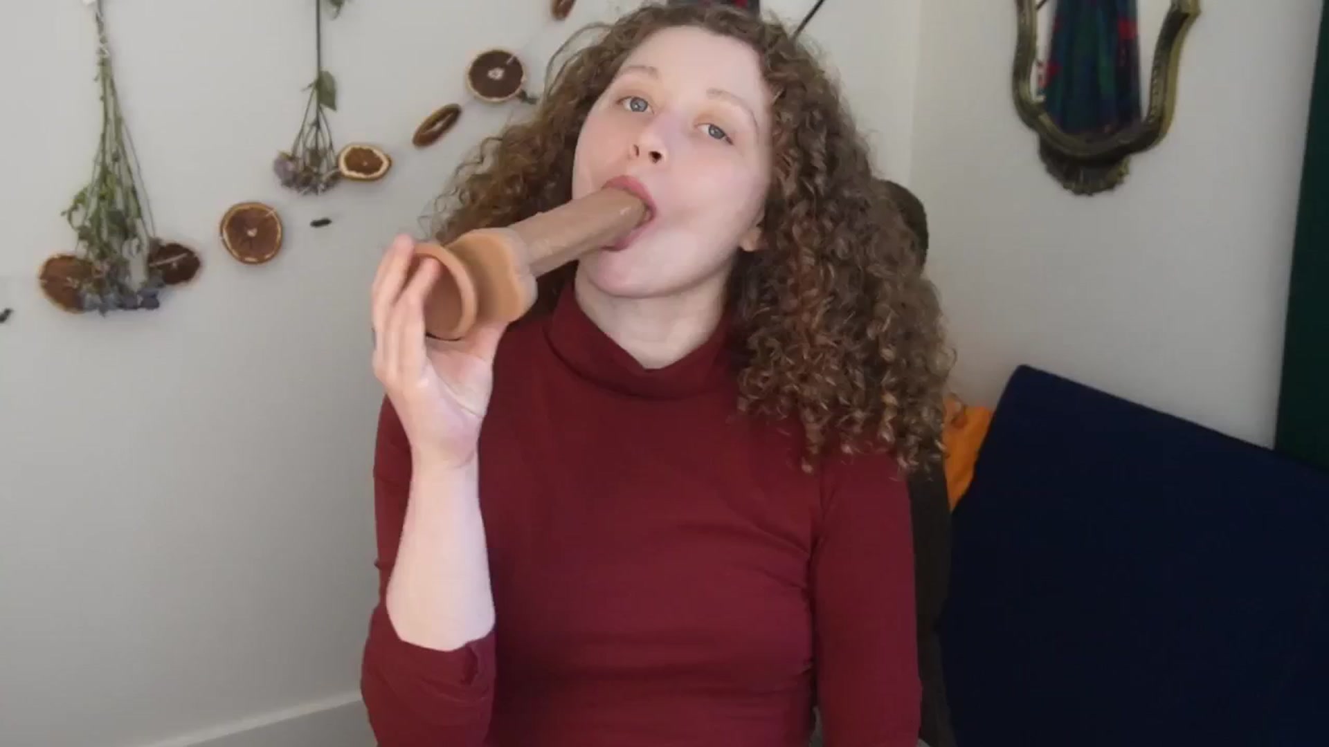 Gallery image thumbnail from PeachyQueen_'s myfreecams stream on, 04/14/2026, 20:23 image 10 of 20