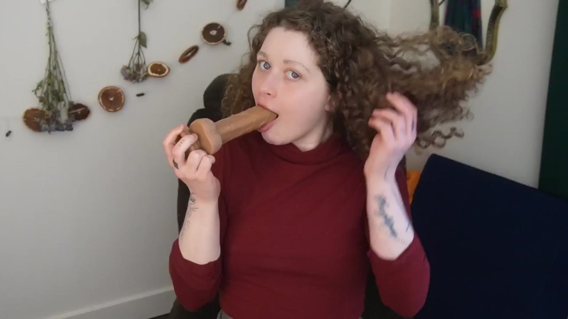 Gallery image thumbnail from PeachyQueen_'s myfreecams stream on, 04/14/2026, 20:23 image 11 of 20