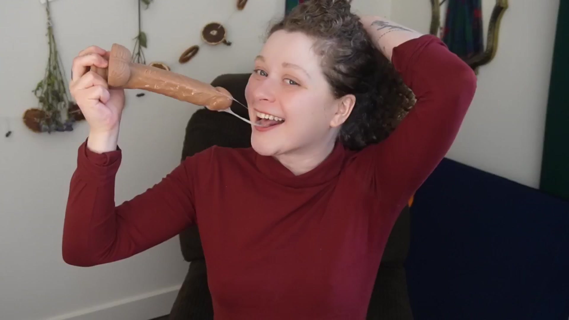 Gallery image thumbnail from PeachyQueen_'s myfreecams stream on, 04/14/2026, 20:23 image 12 of 20