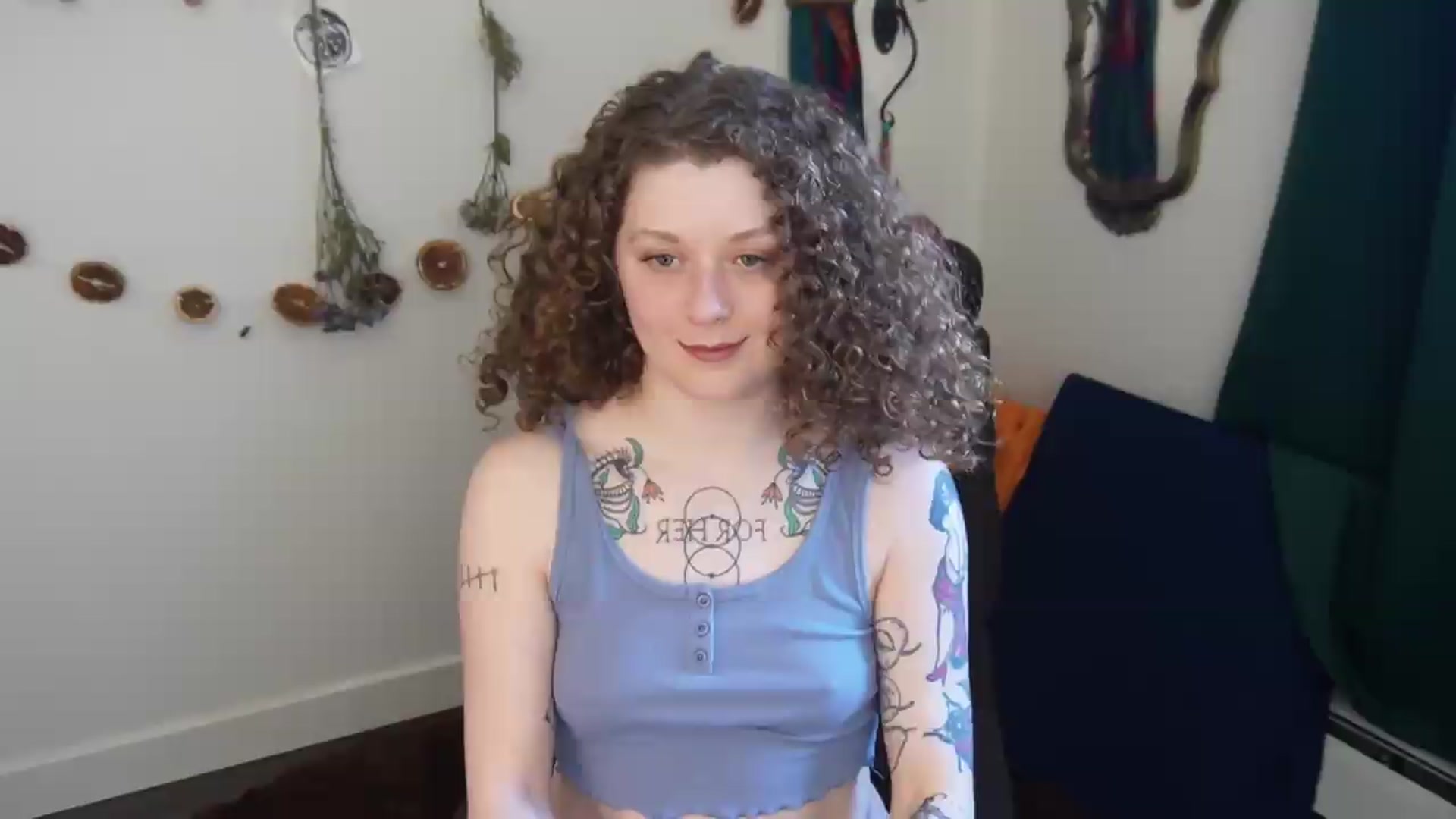Gallery image thumbnail from PeachyQueen_'s myfreecams stream on, 04/17/2026, 22:20 image 1 of 20