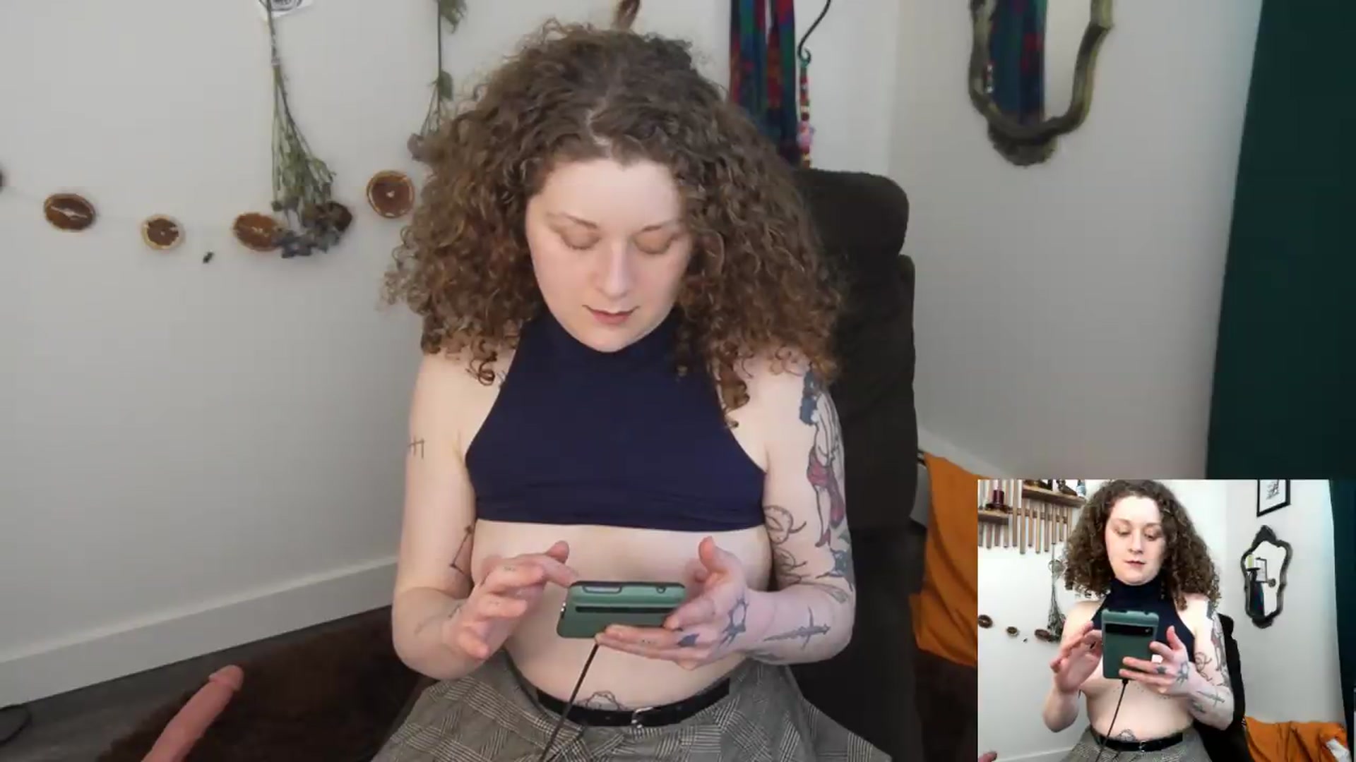 Gallery image thumbnail from PeachyQueen_'s myfreecams stream on, 04/24/2026, 20:14 image 4 of 20