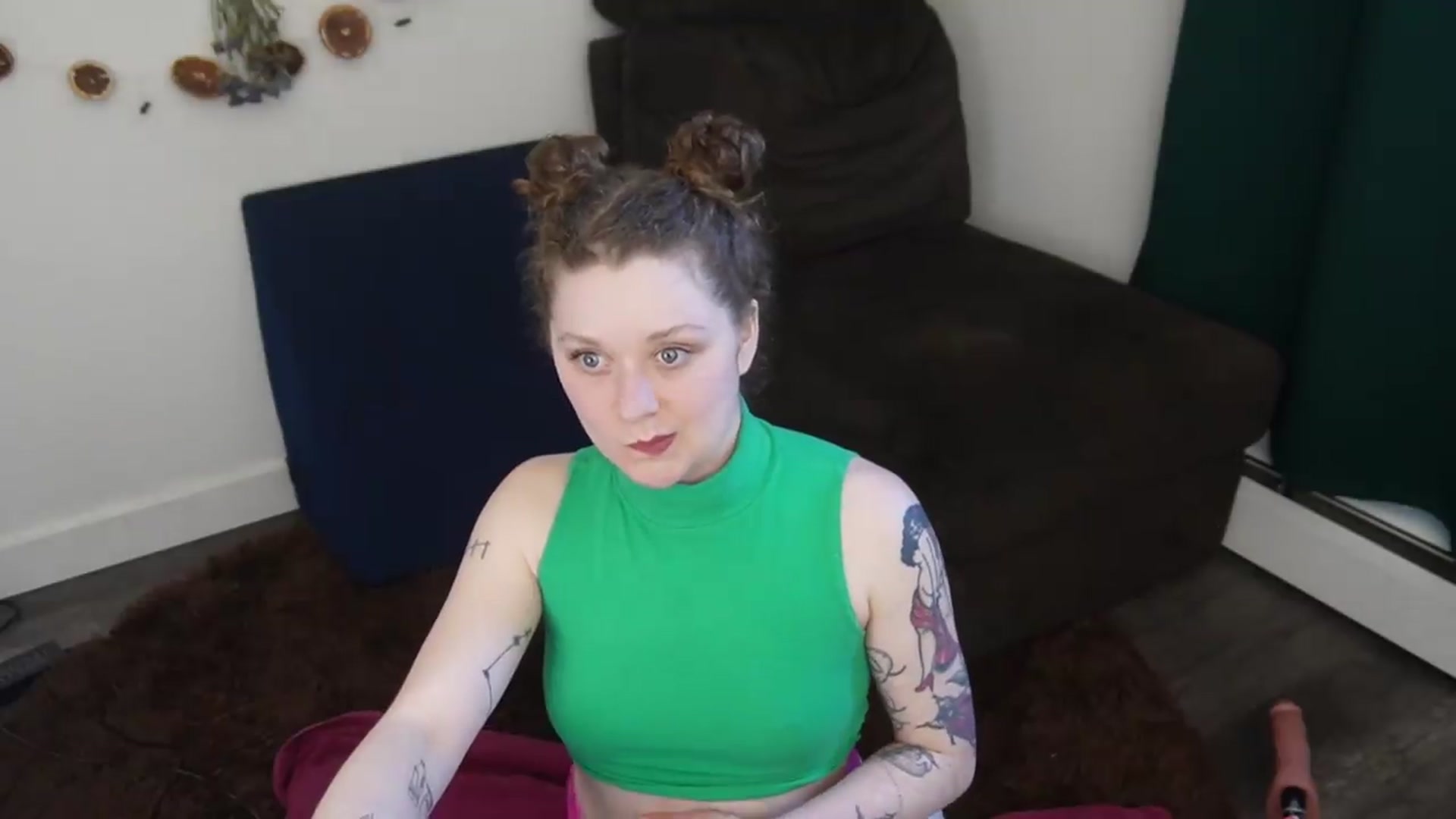 Gallery image thumbnail from PeachyQueen_'s myfreecams stream on, 04/27/2026, 19:51 image 10 of 20